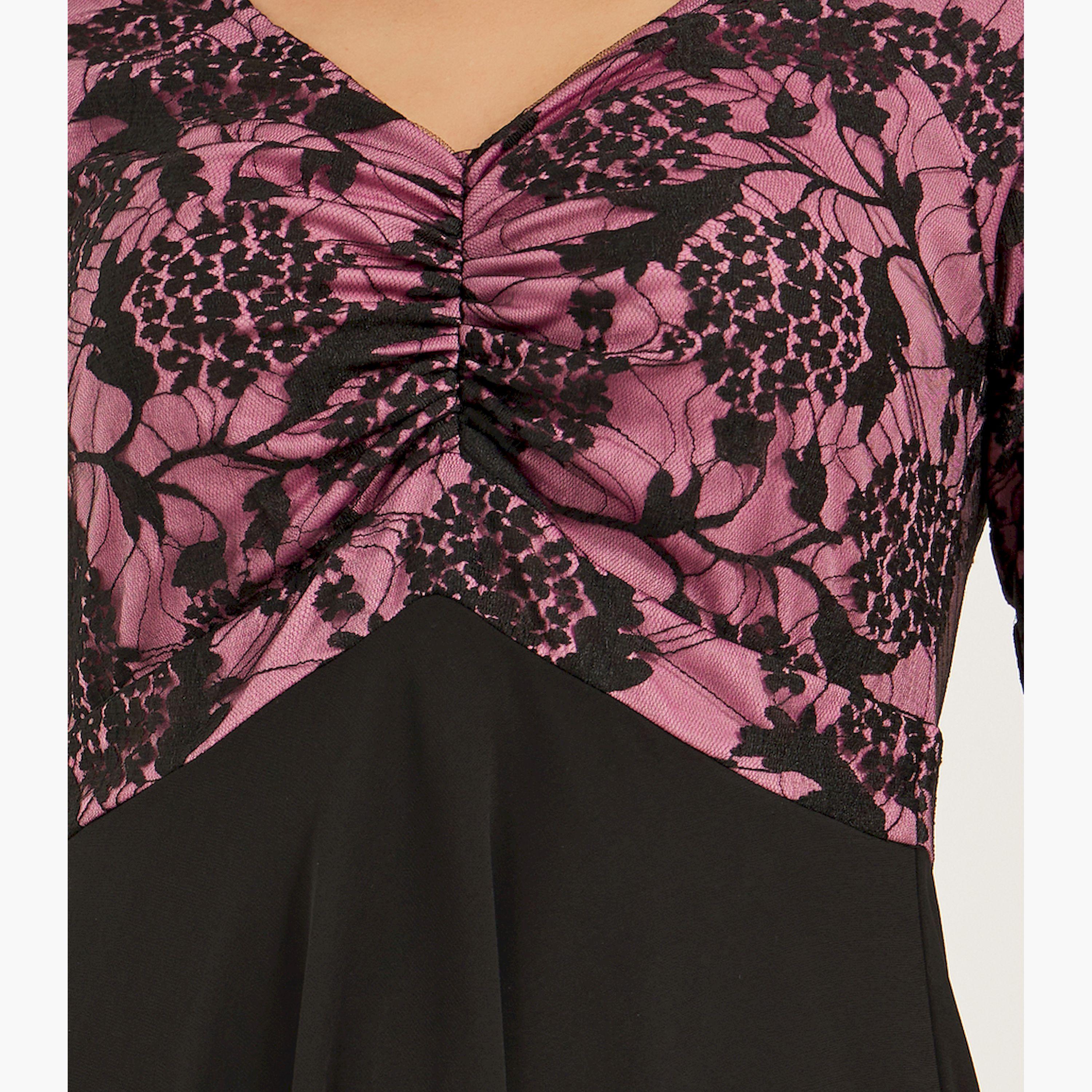Styli Ruched Detail V-Neck Lace Maxi Dress-women-clothing-dresses-image-4