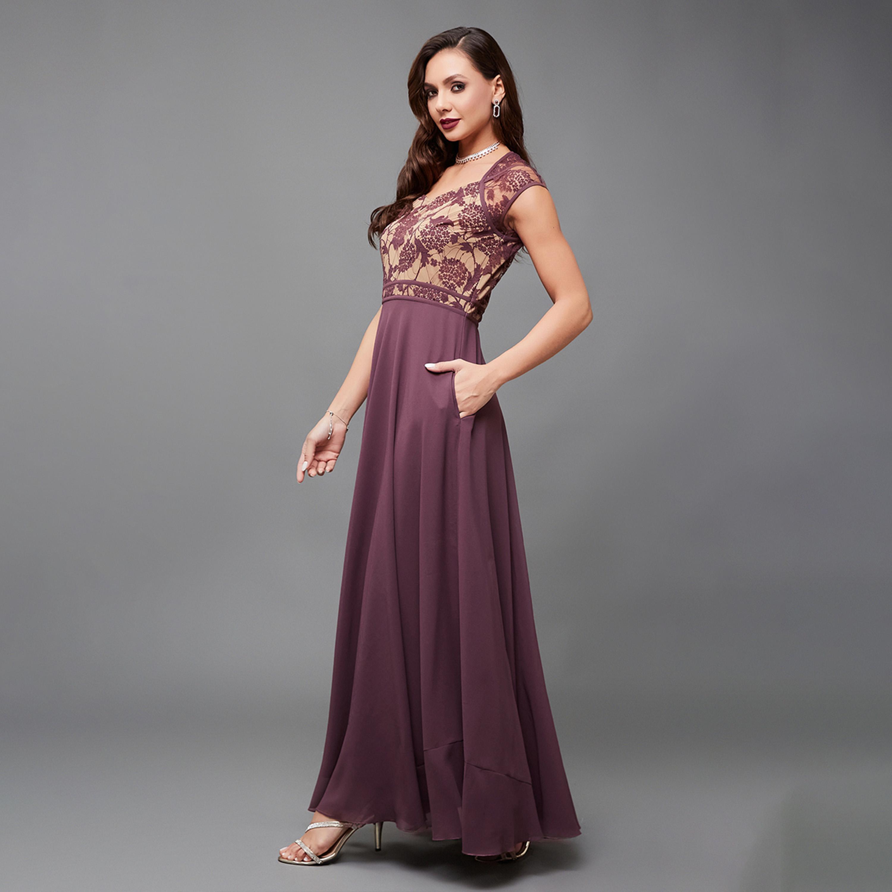 ستايلي - فستان ماكسي دانتيل بياقة كوين آن وقصّة A-women-clothing-dresses-image-2
