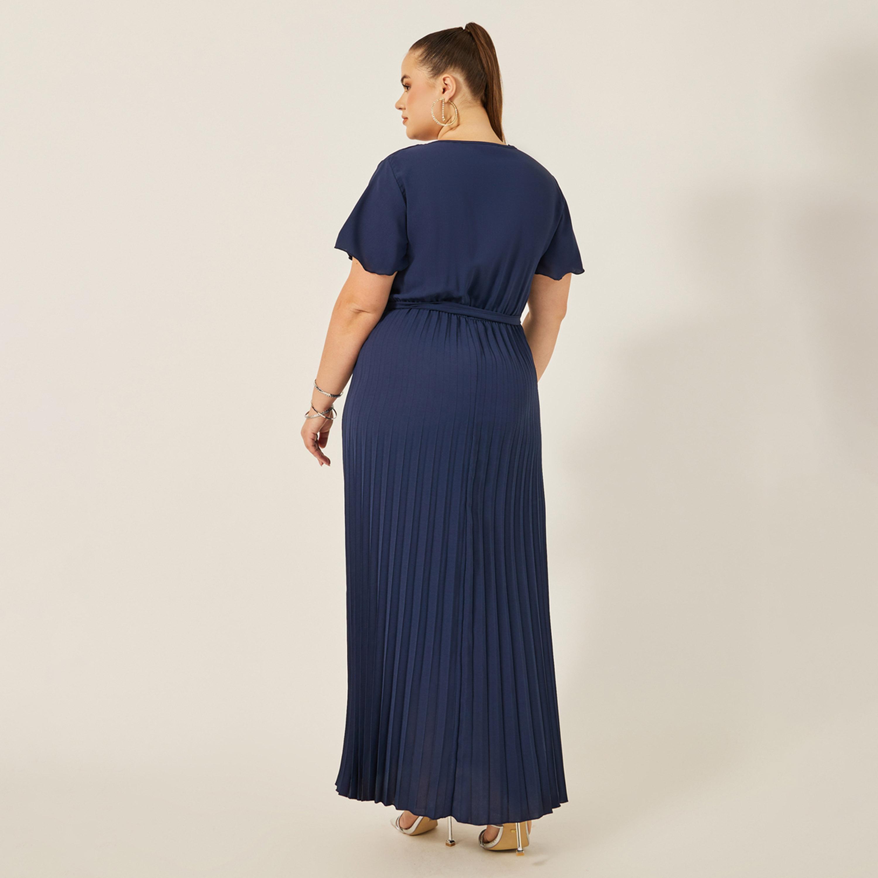 Styli Plus Size Pleated Short Sleeves A-Line Maxi Dress-women-clothing-dresses-image-5