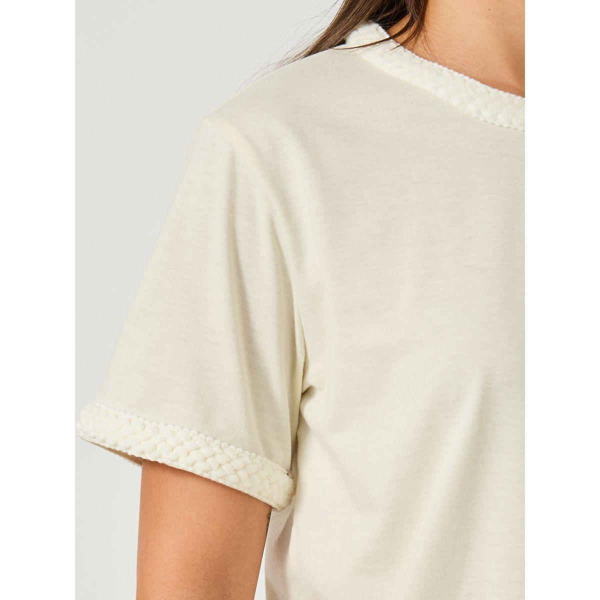 تيشيرت بقصة عادية وأكمام قصيرة-women-clothing-tshirts-image-4