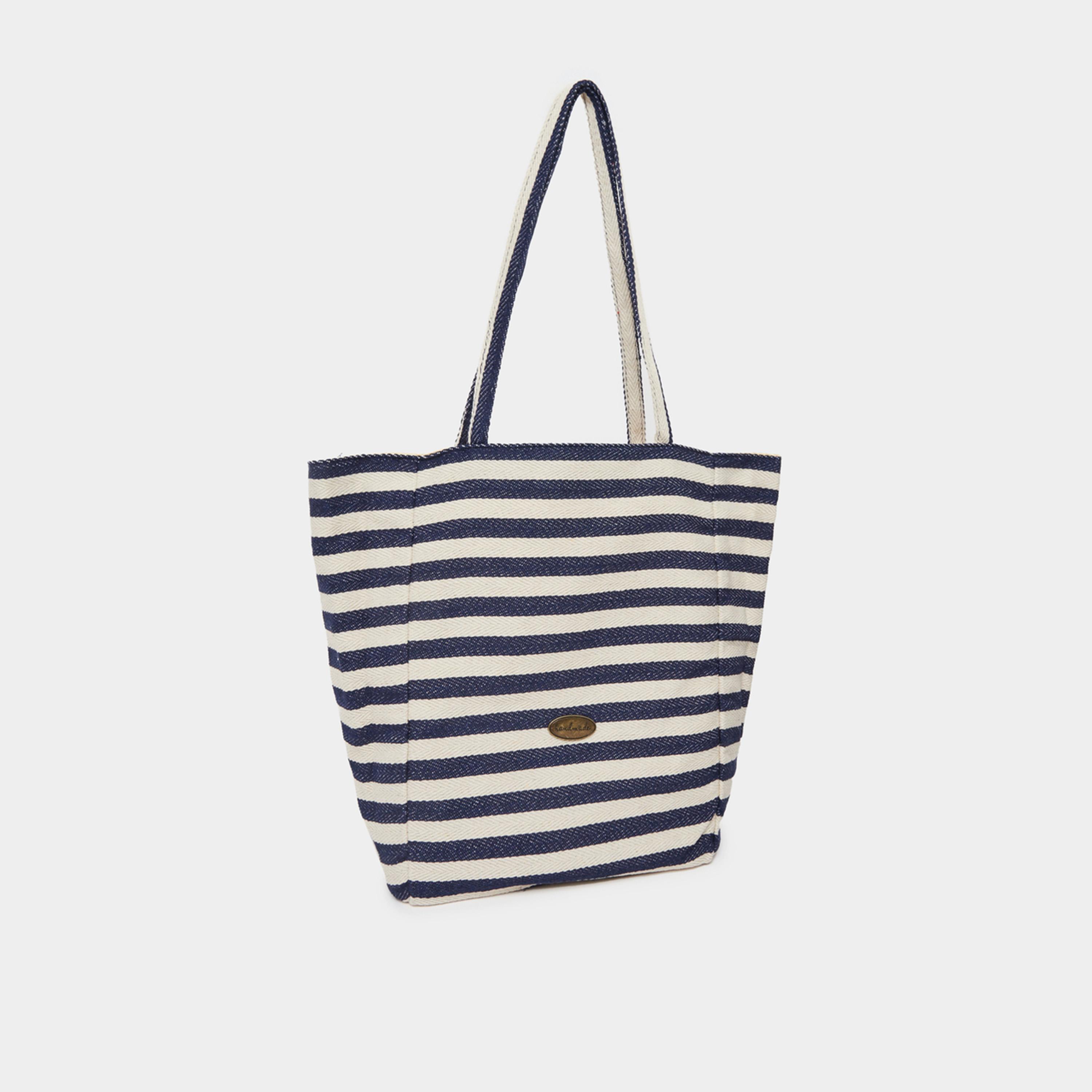 ستايلي - حقيبة تسوق مخططة مزينة برقعة معدنية-women-bagsandwallets-handbags-image-1