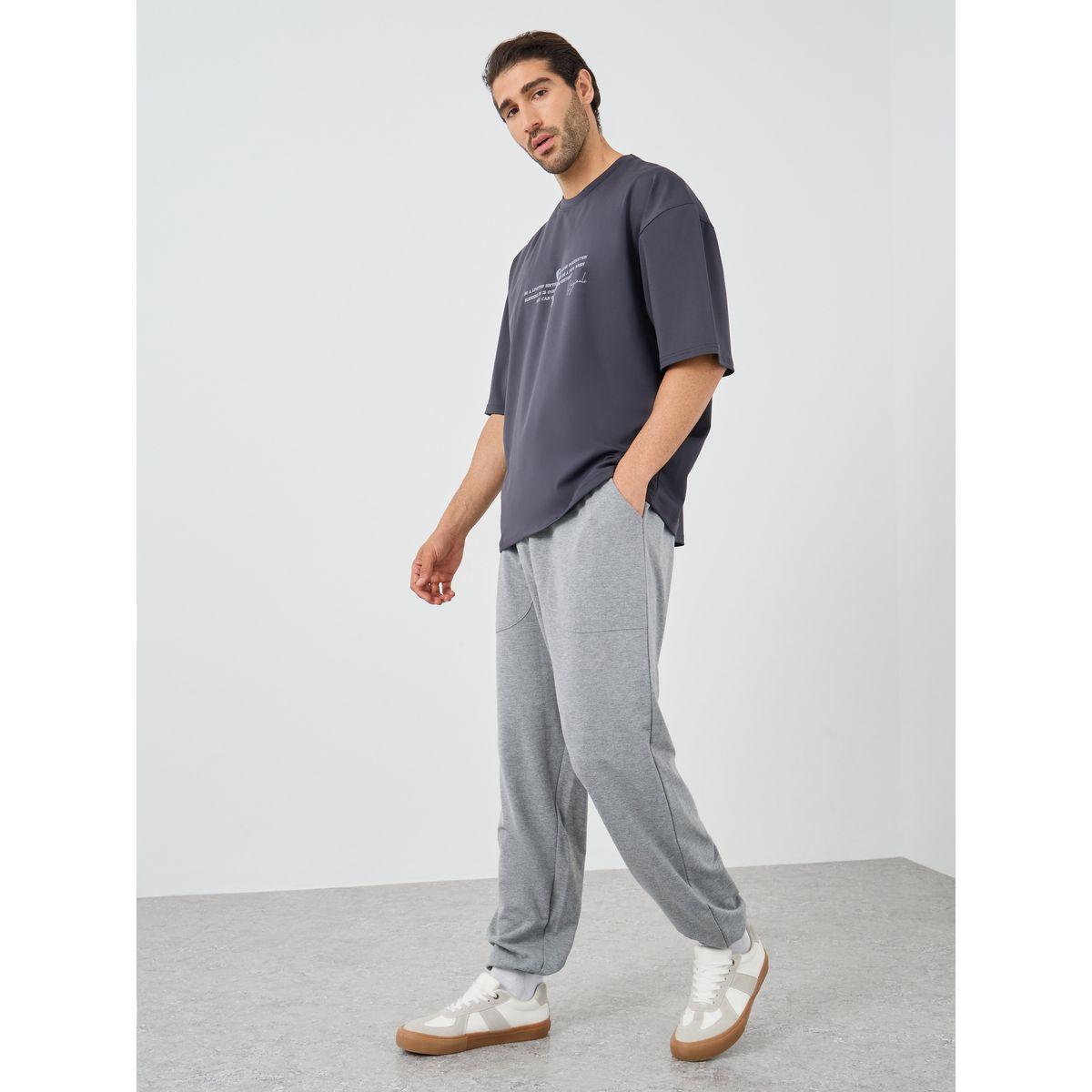 جوغر بقصة فضفاضة وأربطة-men-clothing-bottoms-joggers-image-2