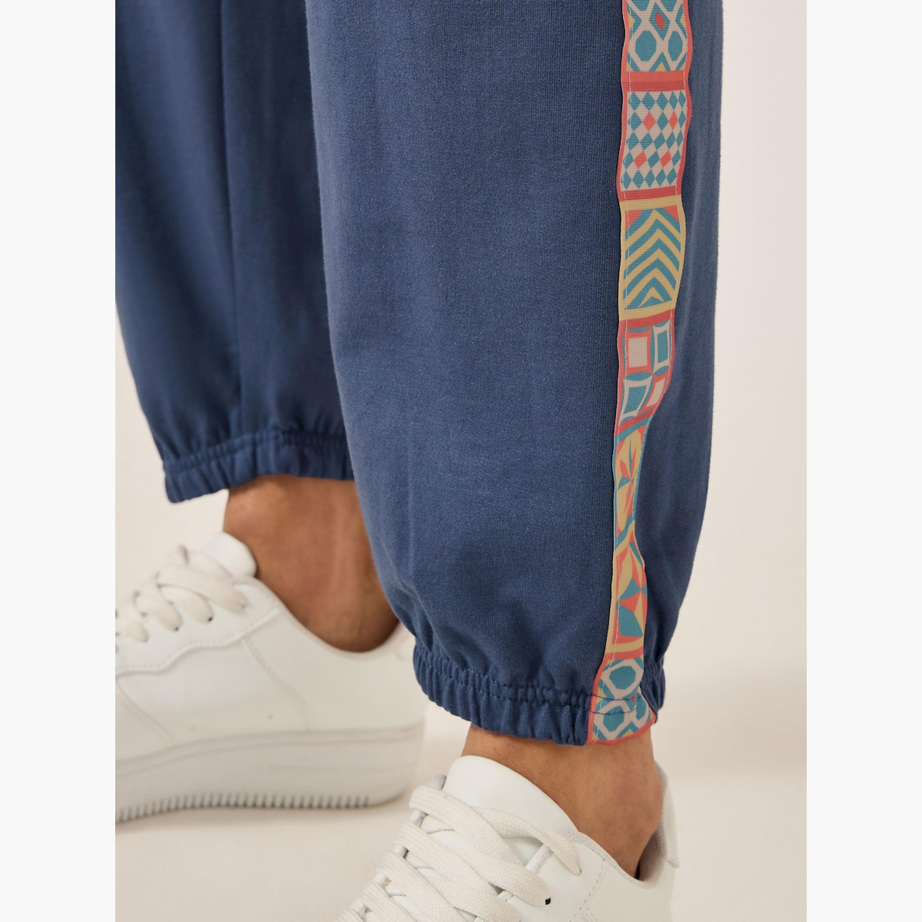 Styli Side Tape Mid Rise Relaxed Fit Joggers-men-clothing-bottoms-joggers-image-5