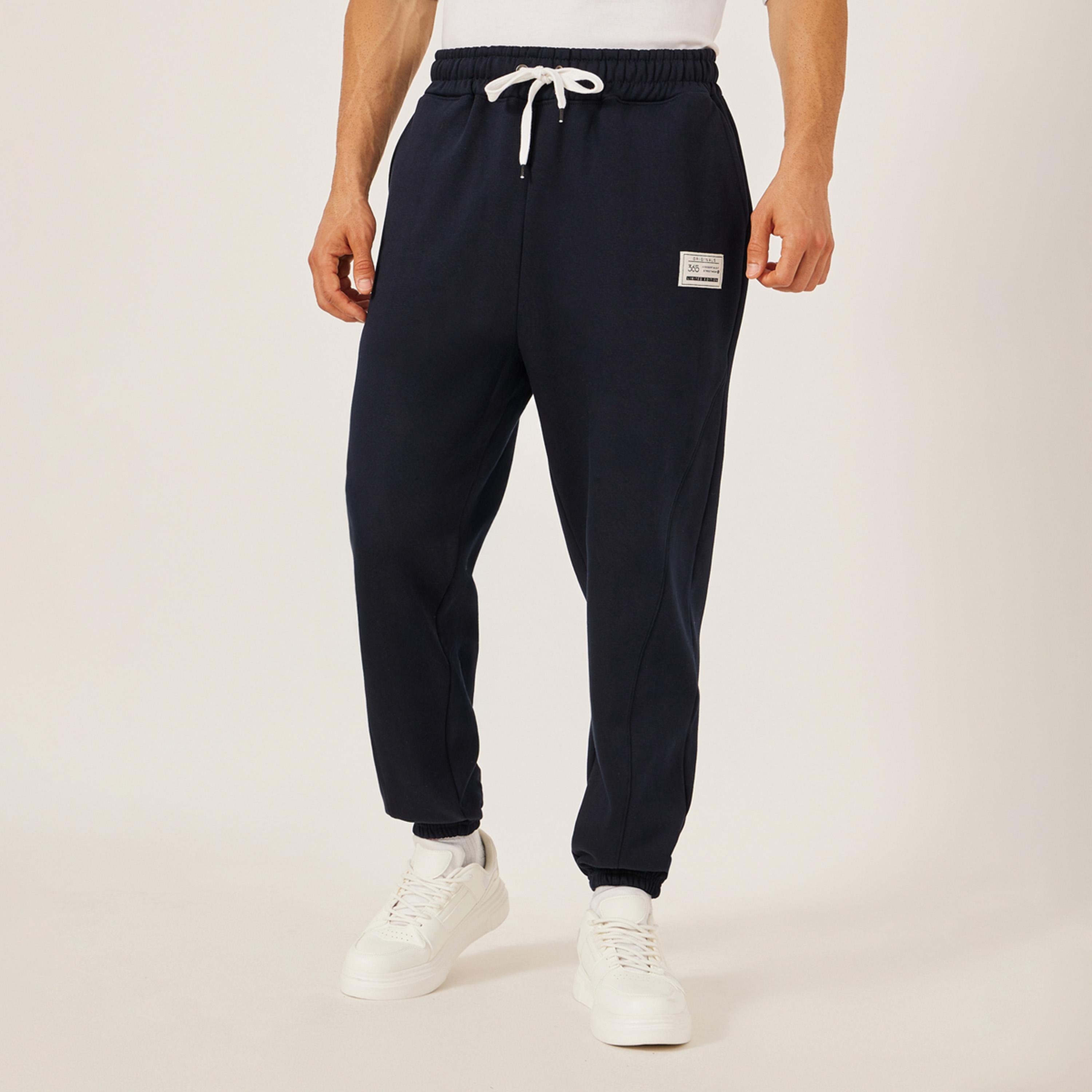 ستايلي - بنطال رياضي من الصوف بتفاصيل شارة مع رباط-men-clothing-bottoms-joggers-image-1