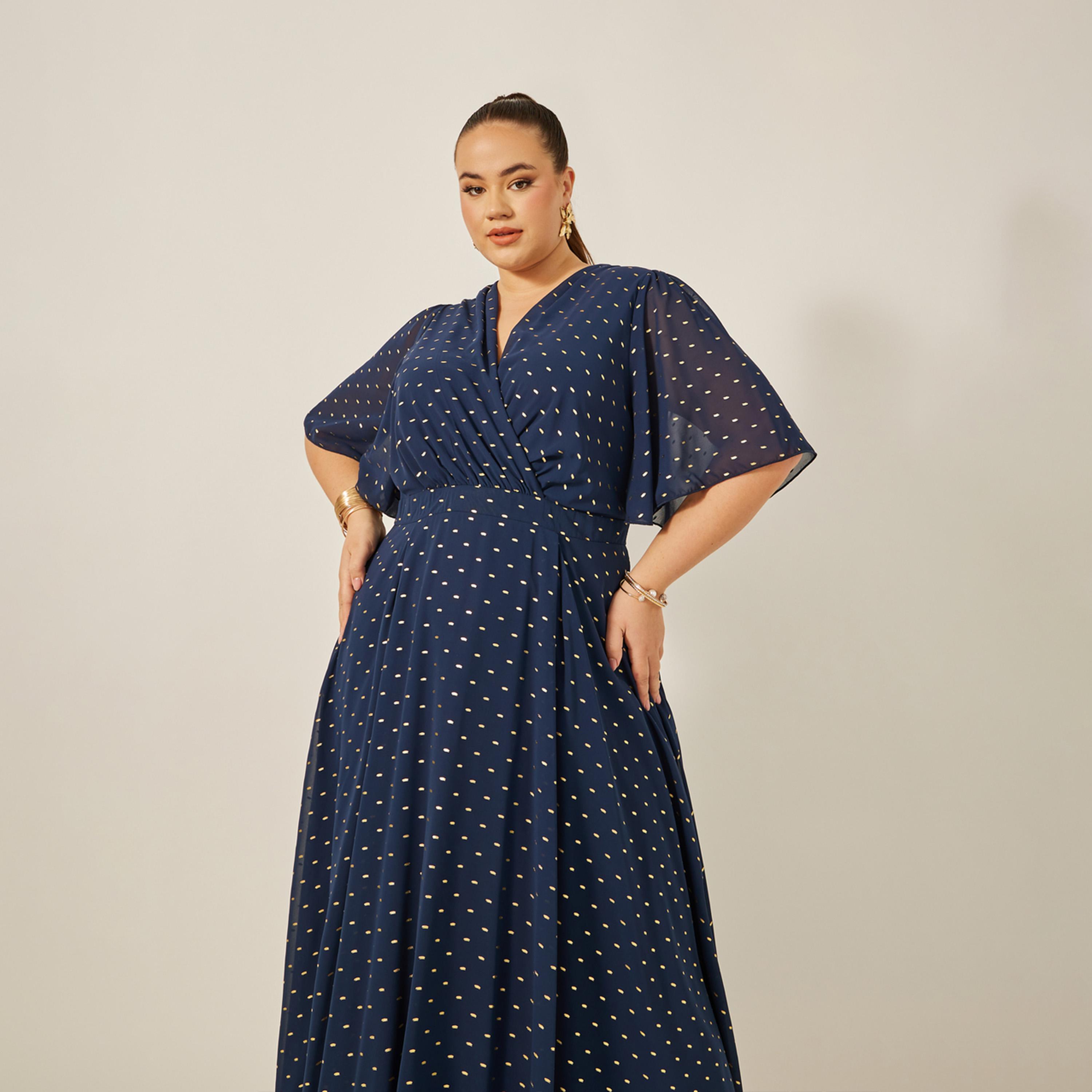 Styli Plus Size Printed Short Sleeve V-Neck A-Line Maxi Dress-women-clothing-dresses-image-3
