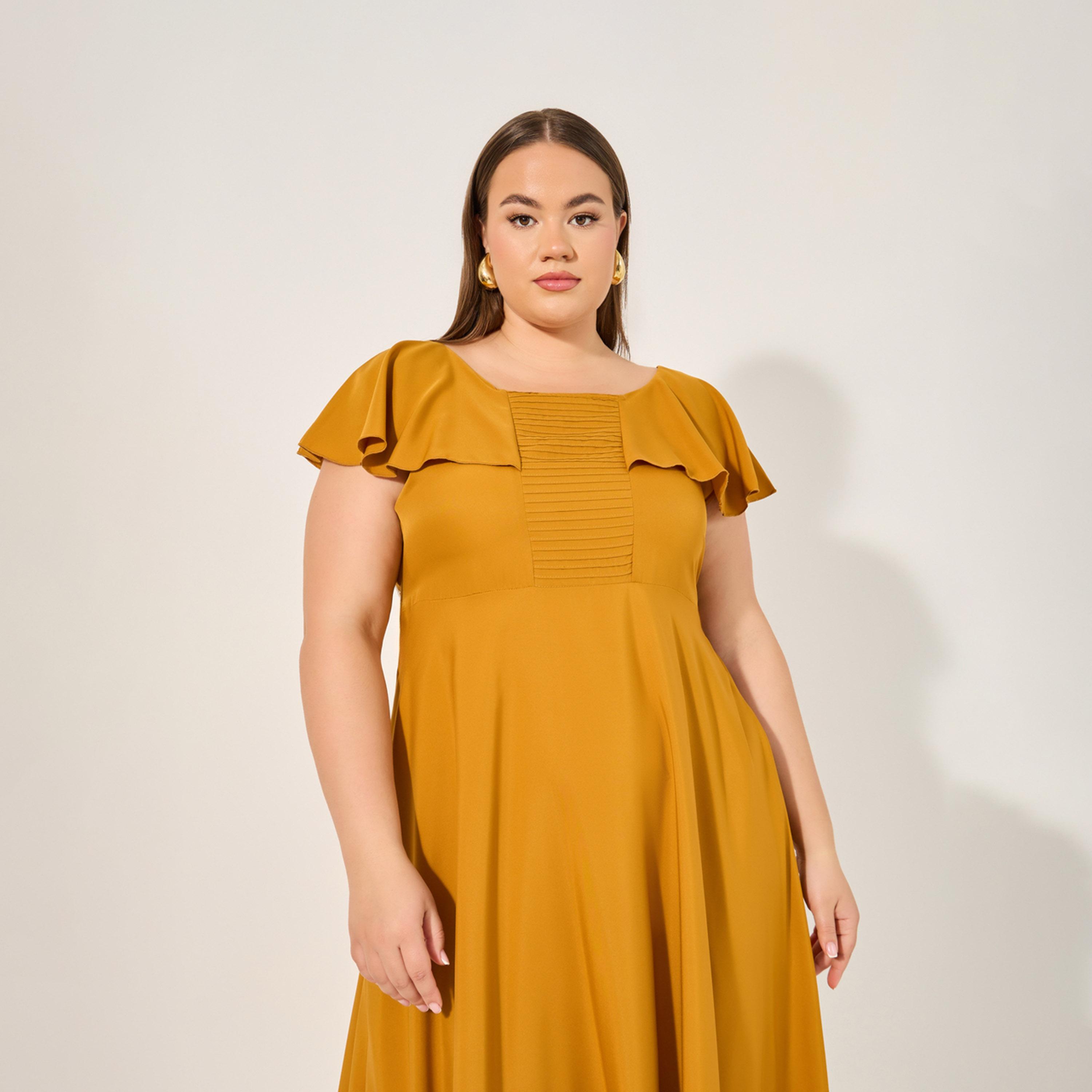 Styli Plus Size Solid Pintuck Detail A-Line Midi Dress-women-clothing-dresses-image-3
