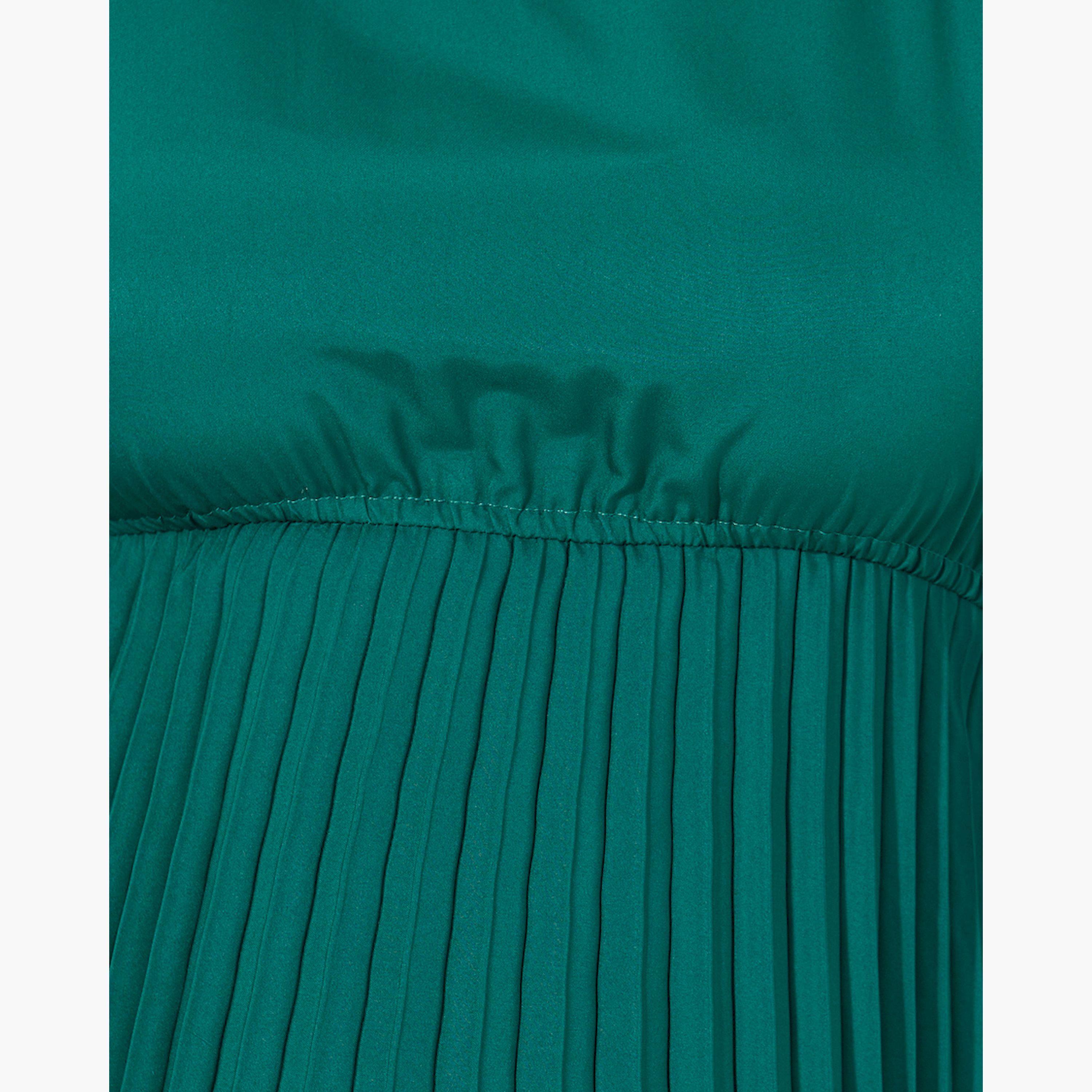 Styli Plus Size Solid Accordion Pleated A-Line Maxi Dress-women-clothing-dresses-image-4
