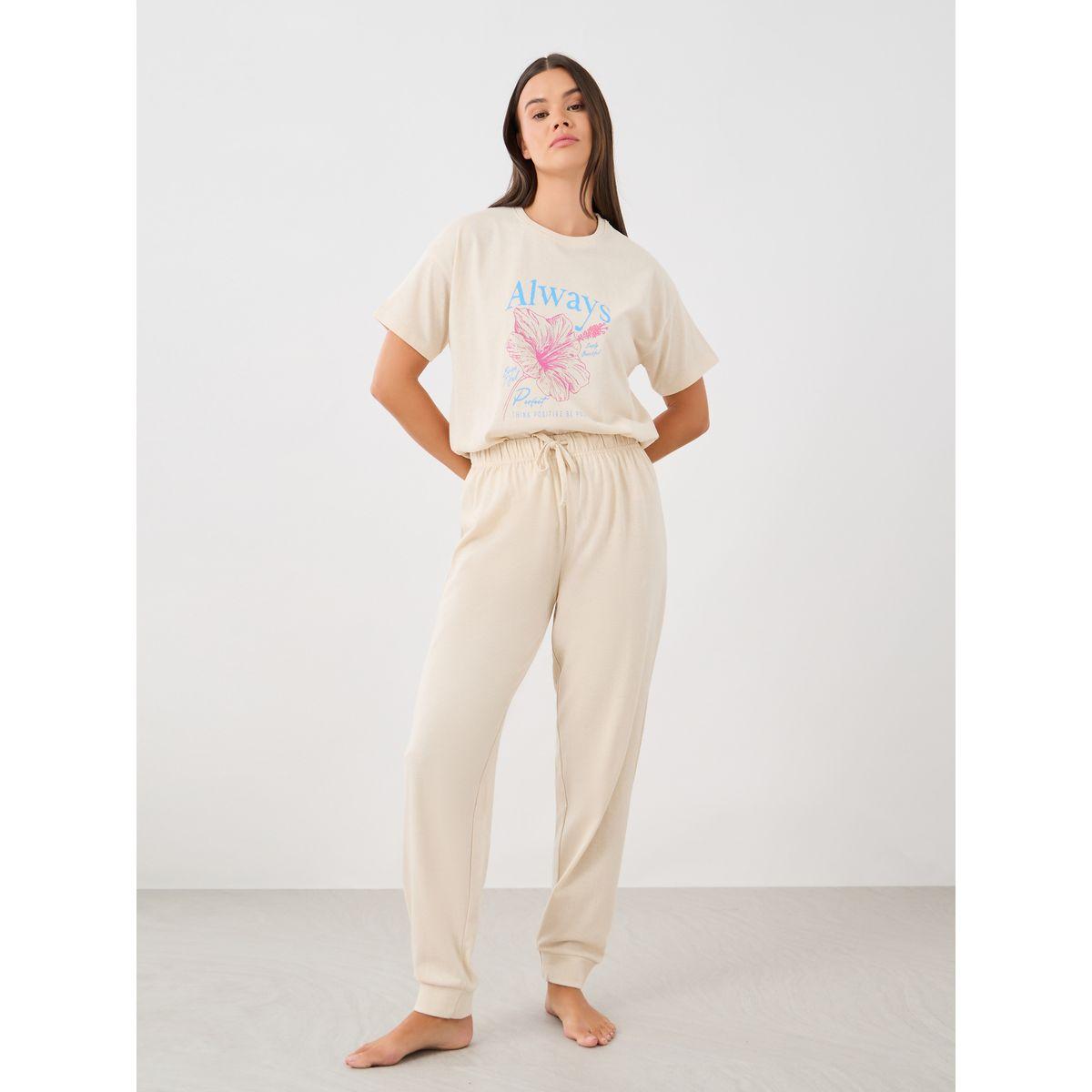 Styli Graphic Print T-Shirt and Cuffed Pyjama Set-women-clothing-nightwear-pyjamas-longsets-image-4