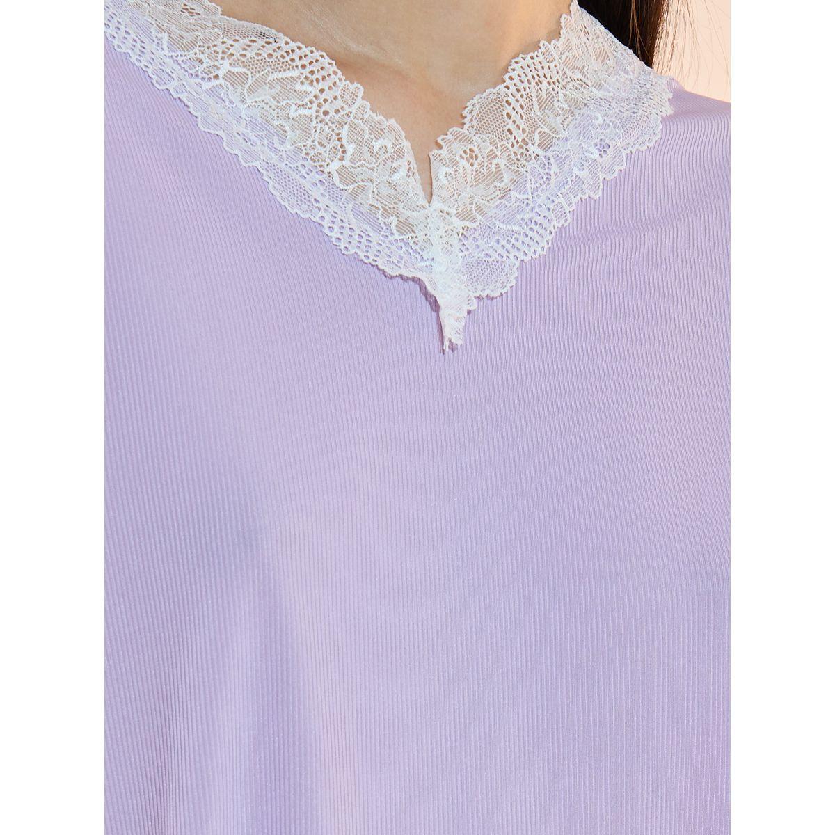 طقم من بنطال كابري وبلوزة بتفاصيل دانتيل-women-clothing-nightwear-pyjamas-longsets-image-3