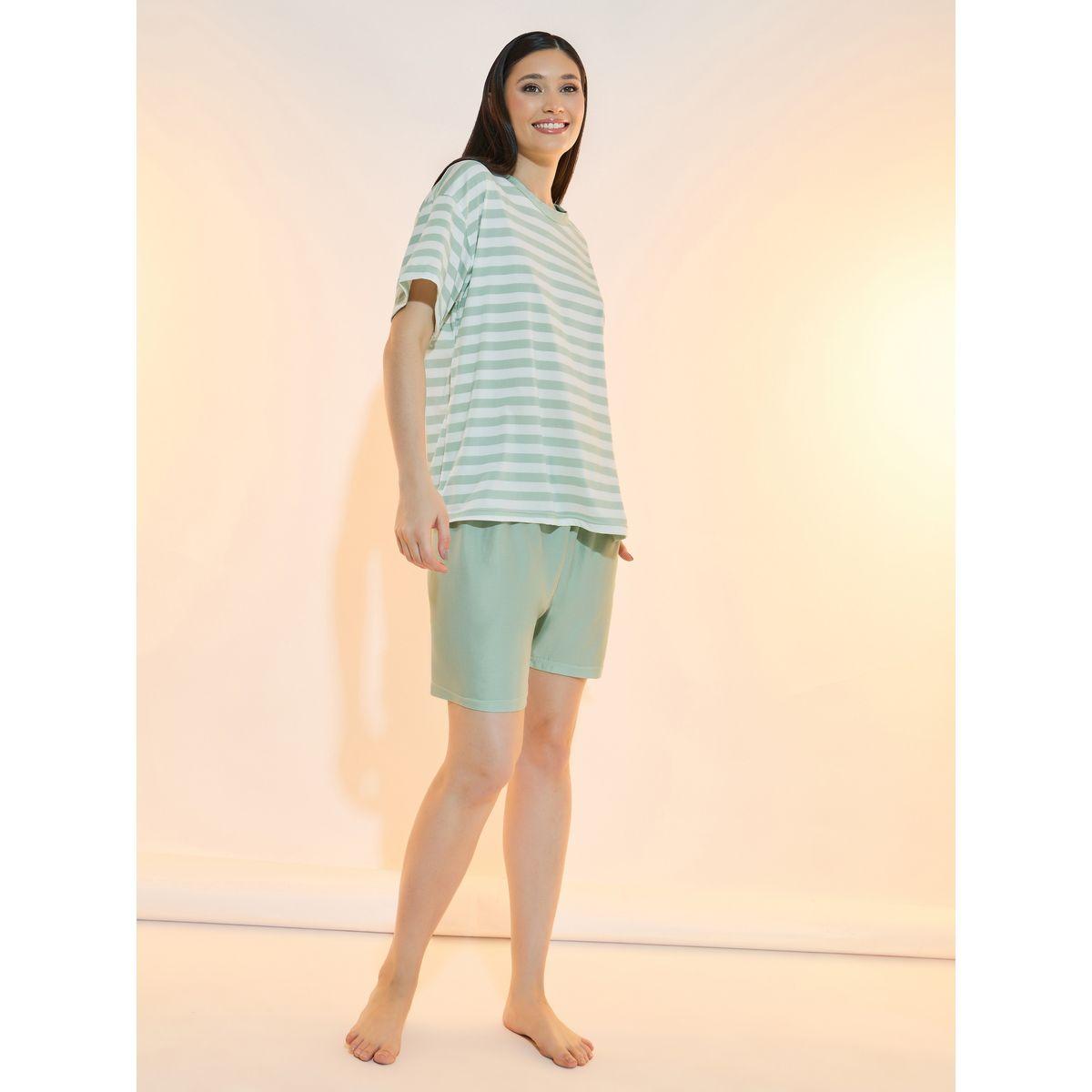 طقم من شورت وتيشيرت مخطط بأكتاف منخفضة-women-clothing-nightwear-pyjamas-shortsets-image-1