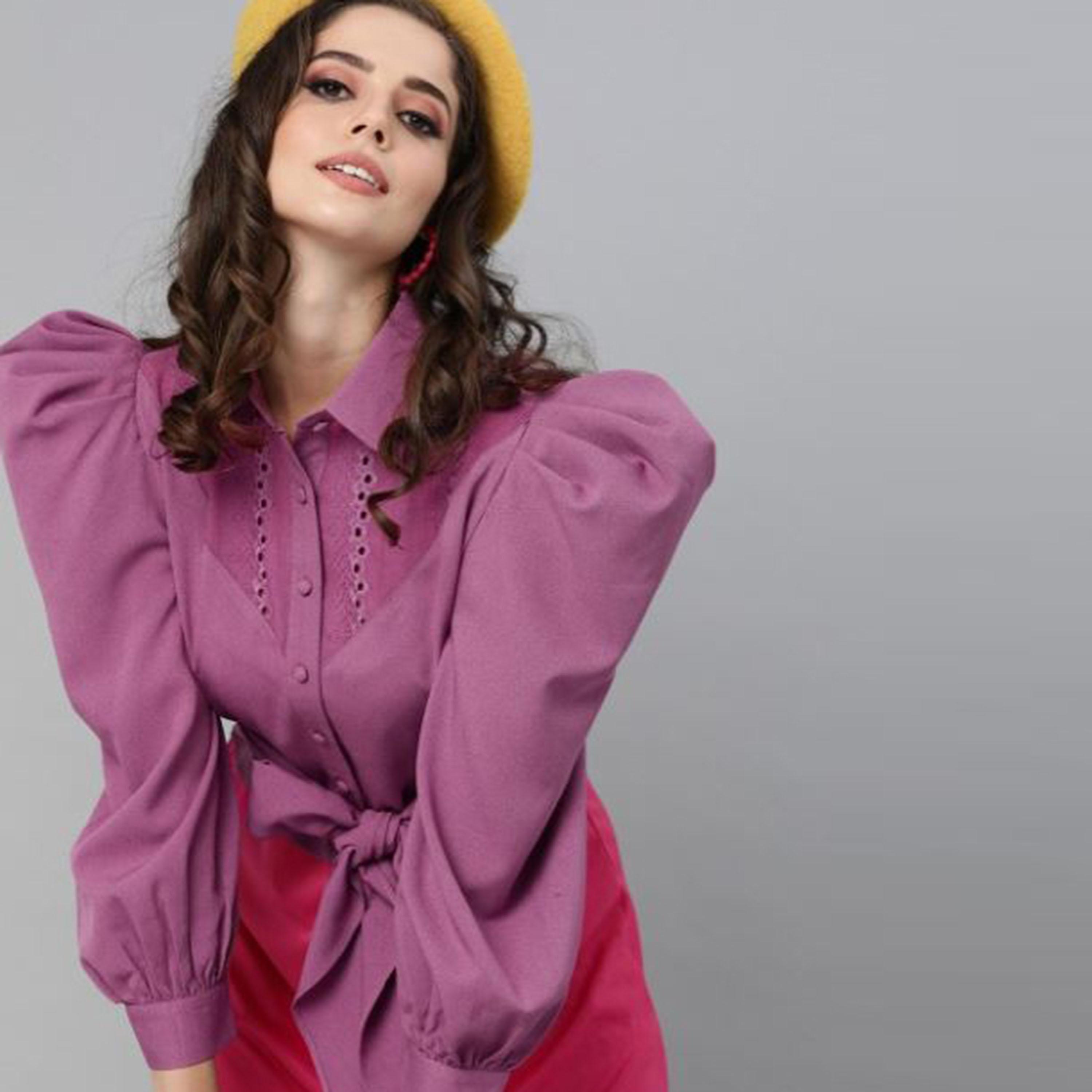 كاشوالي × ستايلي - قميص قصير بجزء مطرز مع رباط خصر-women-clothing-shirtsandblouses-shirts-image-3