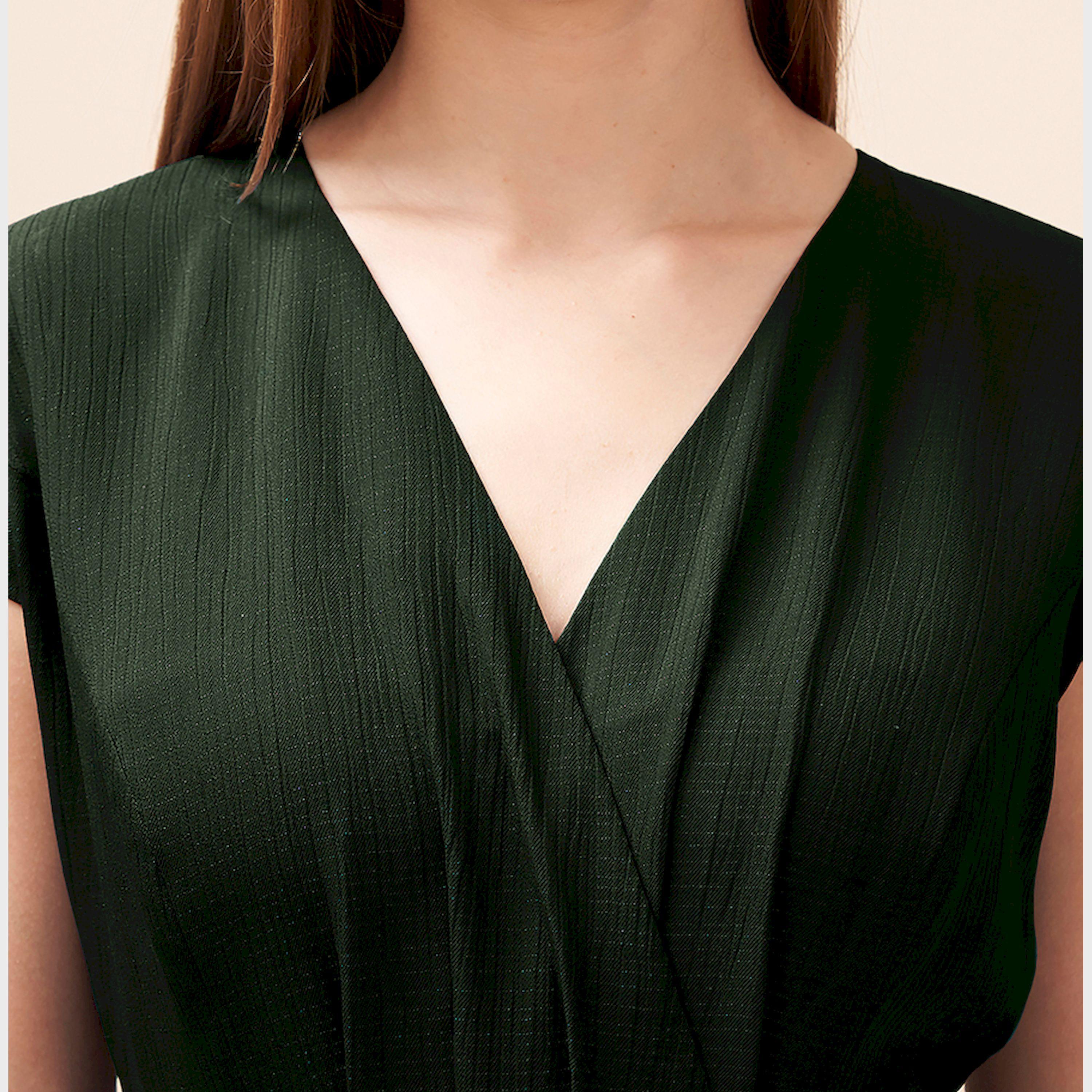 ميش × ستايلي - فستان ماكسي زيتوني بفتحة رقبة على شكل V وحزام في المنتصف-women-clothing-dresses-image-2