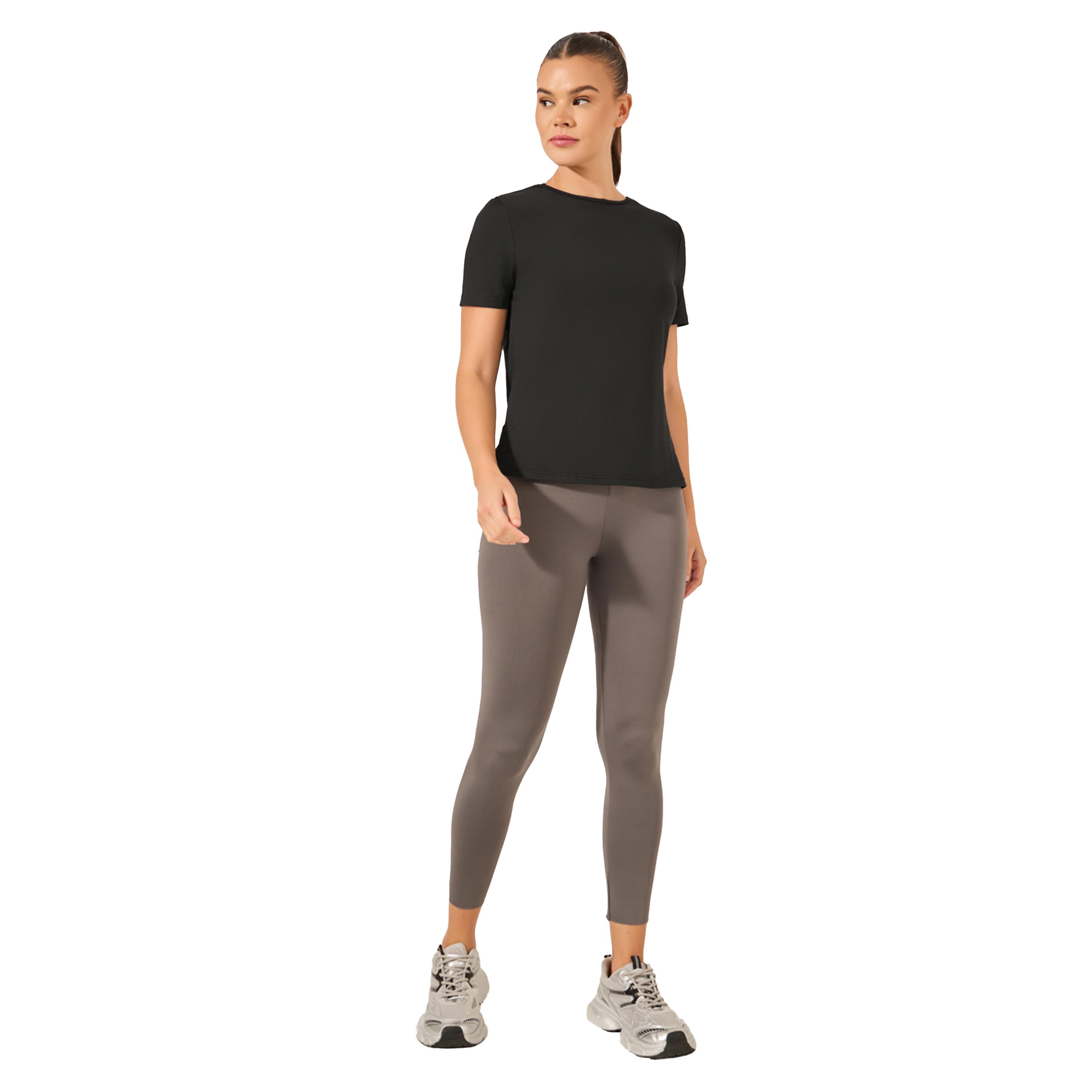 ستايلي - بلوزة بأكمام قصيرة وظهر مفتوح-men-clothing-sportswearandactivewear-tshirtsandpolos-image-3