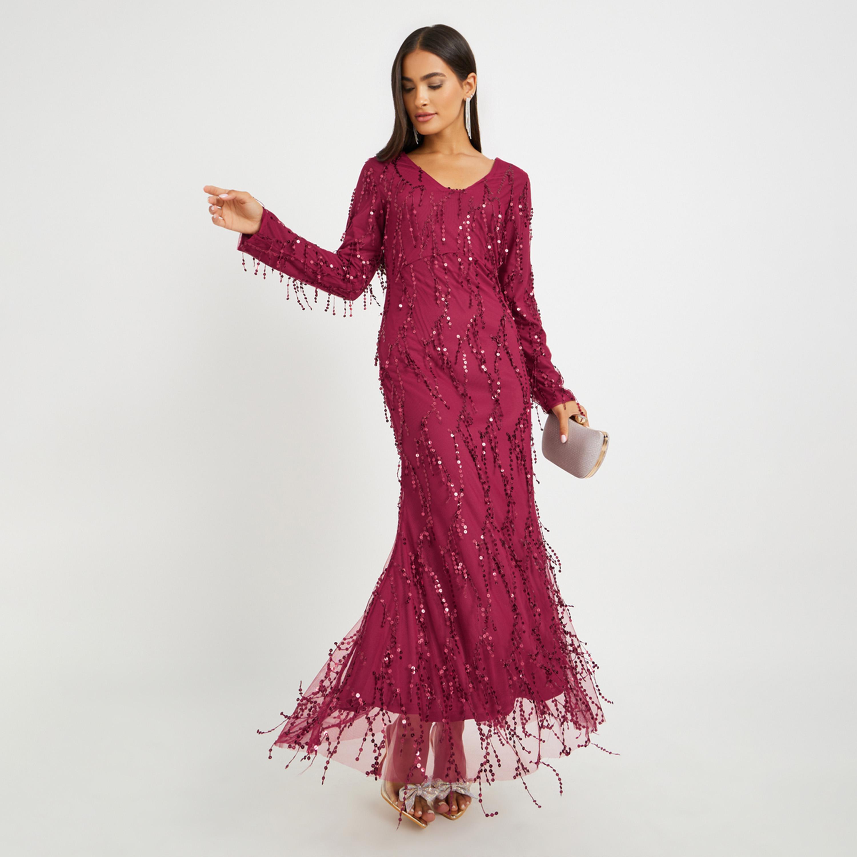 ستايلي - فستان ماكسي بحافة حورية البحر بأكمام طويلة ومزين بالترتر-women-clothing-dresses-image-1