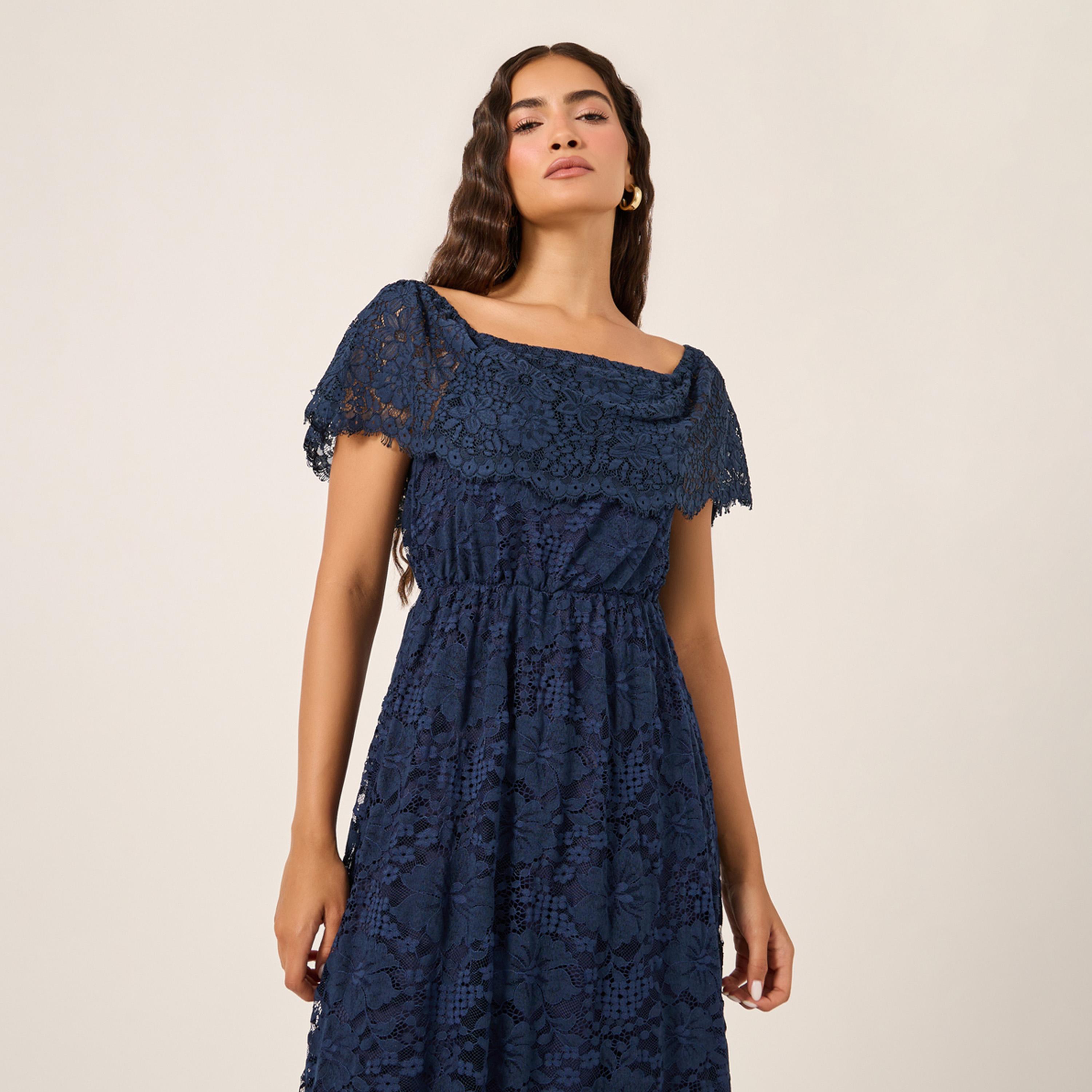 ستايلي - فستان دانتيل ميدي بقصة A وفتحة رقبة مربعة-women-clothing-dresses-image-3