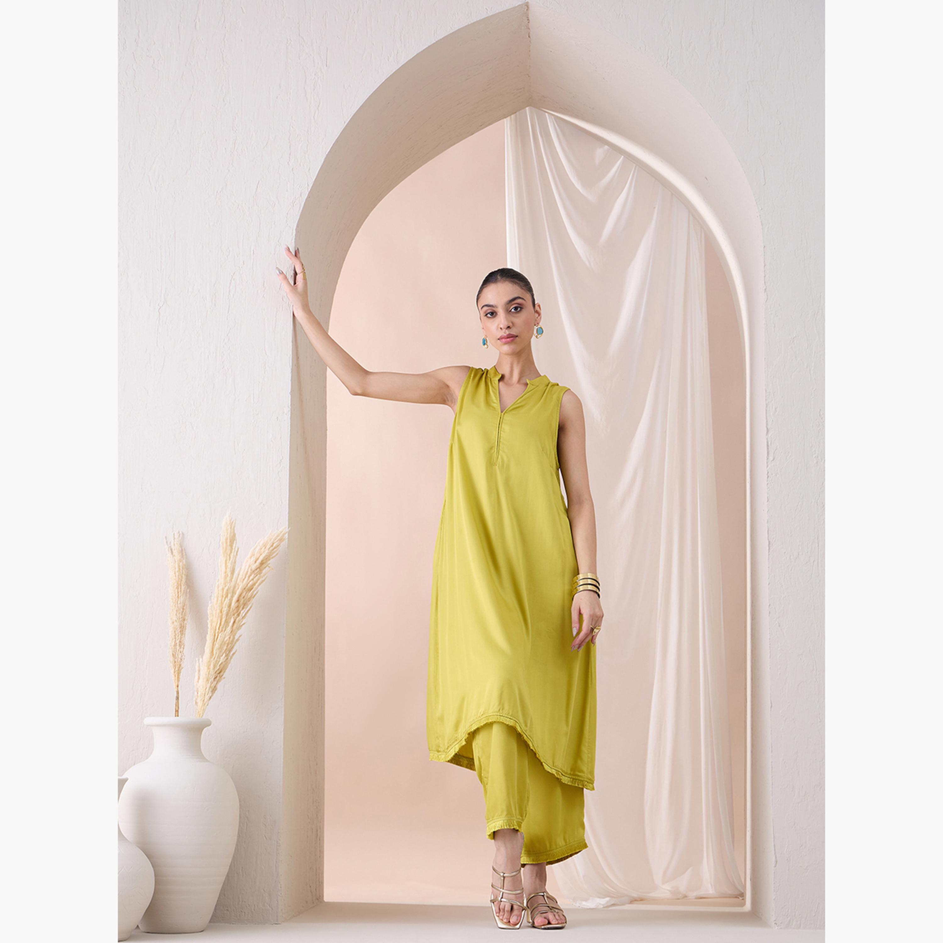 Femmella X Styli Sleeveless Mandarin Collar Long Kurta With Straight Pant-women-clothing-coordsets-image-5