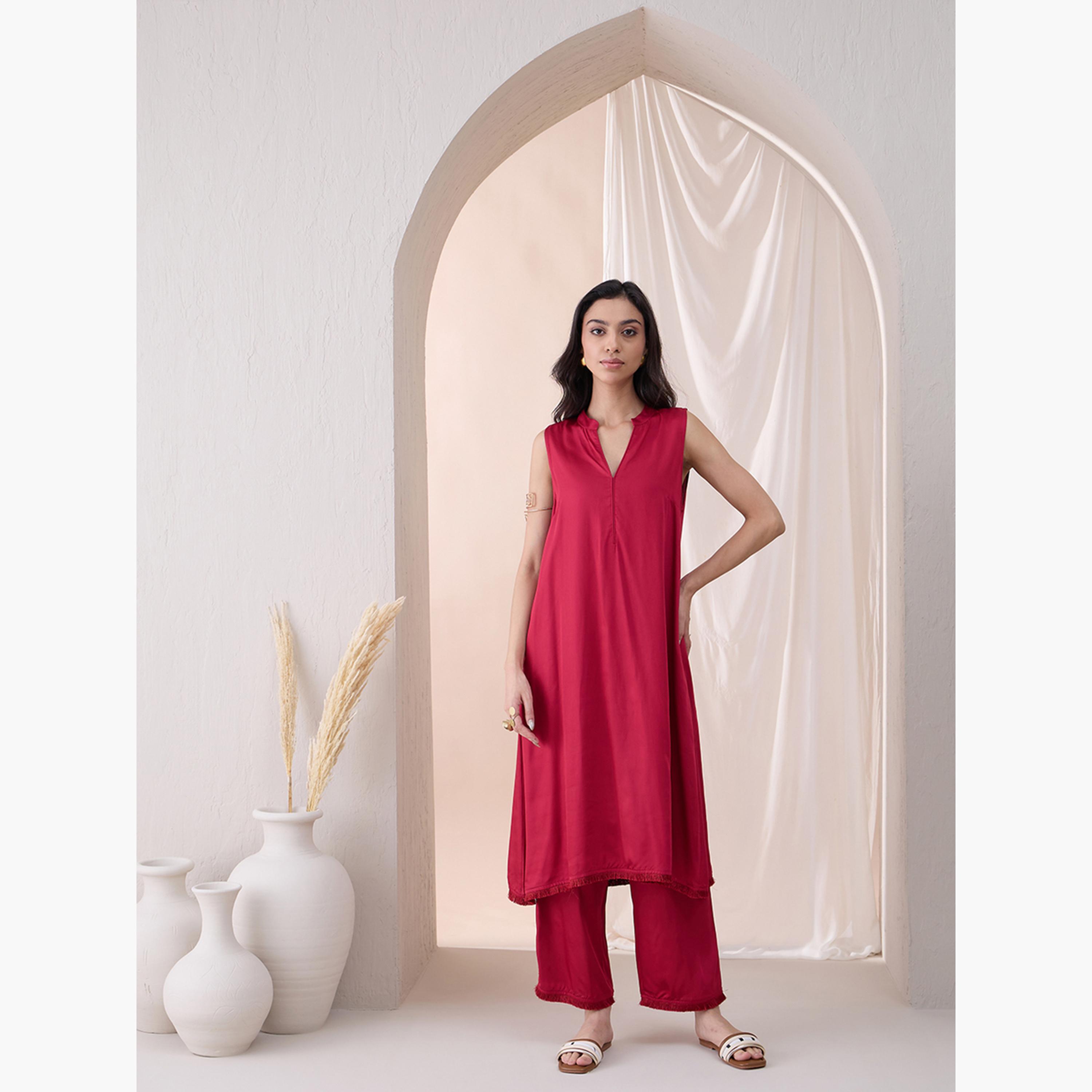 فيميلا × ستايلي - طقم قميص كورتا طويل بدون أكمام وياقة ماندرين مع بنطال مستقيم-women-clothing-coordsets-image-1
