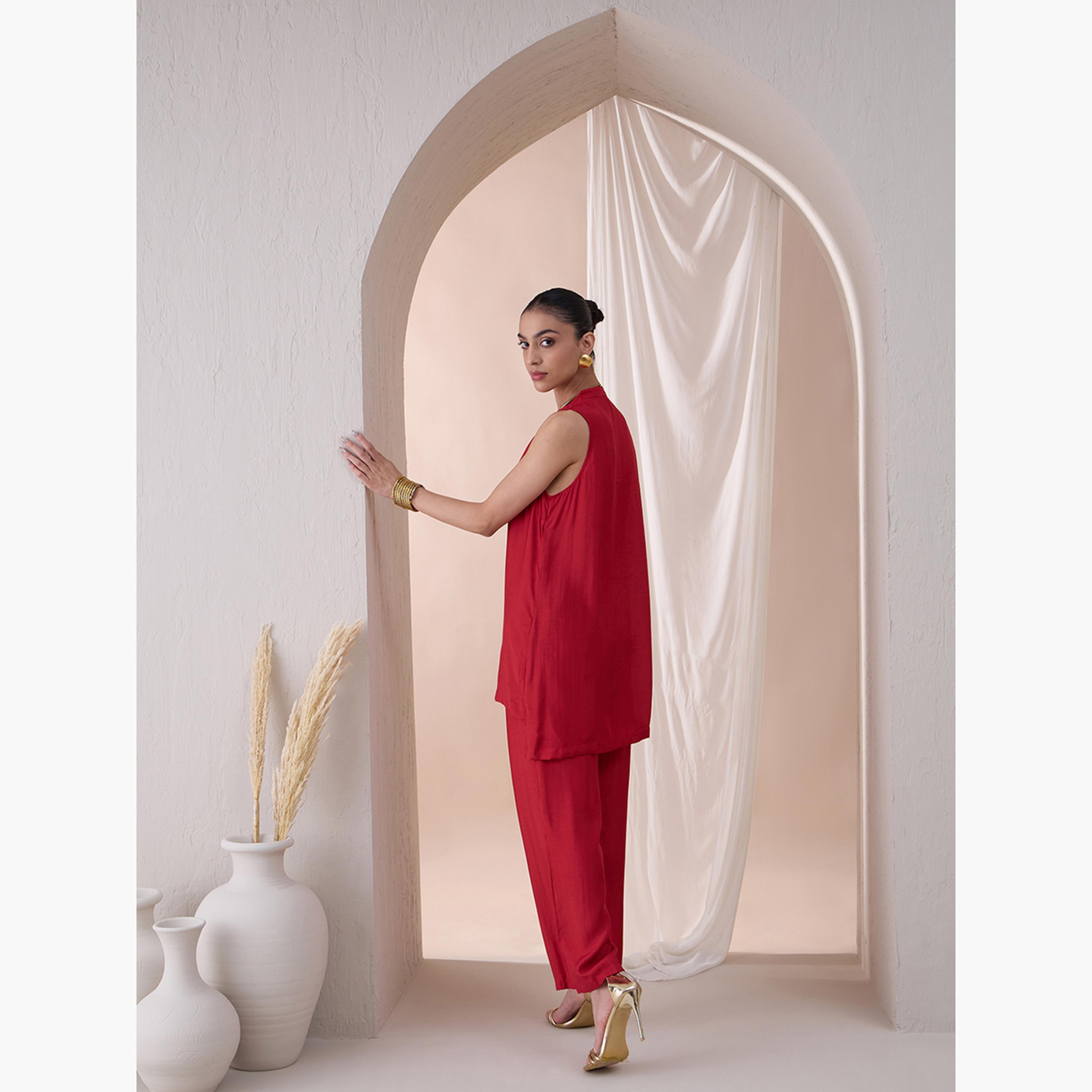 فيميلا × ستايلي - سترة بدون أكمام بحواف صدفية مع بنطال مستقيم-women-clothing-coordsets-image-2
