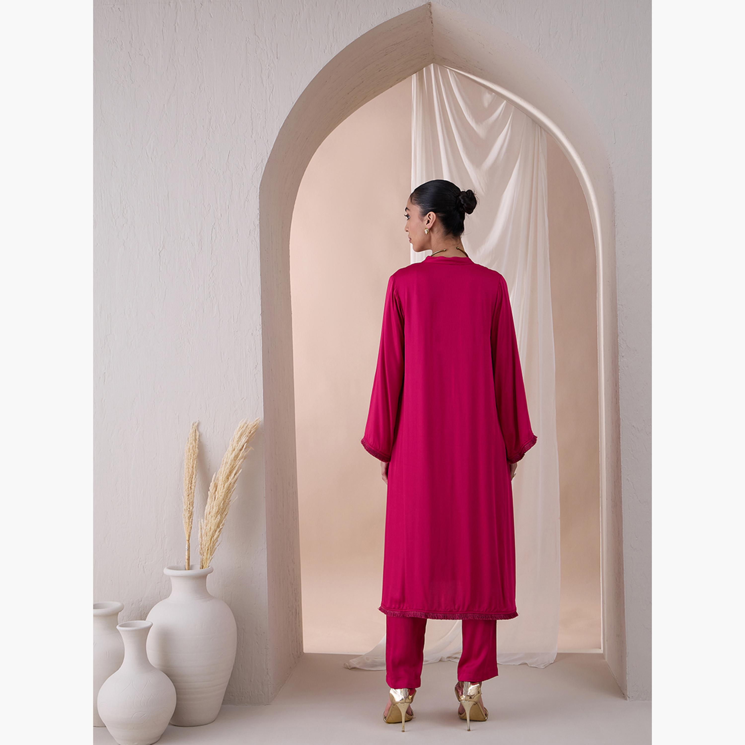 فيميلا × ستايلي -طقم قميص كورتا بتفاصيل أزرار وحاشية شراشيب مع بنطال مستقيم-women-clothing-coordsets-image-1