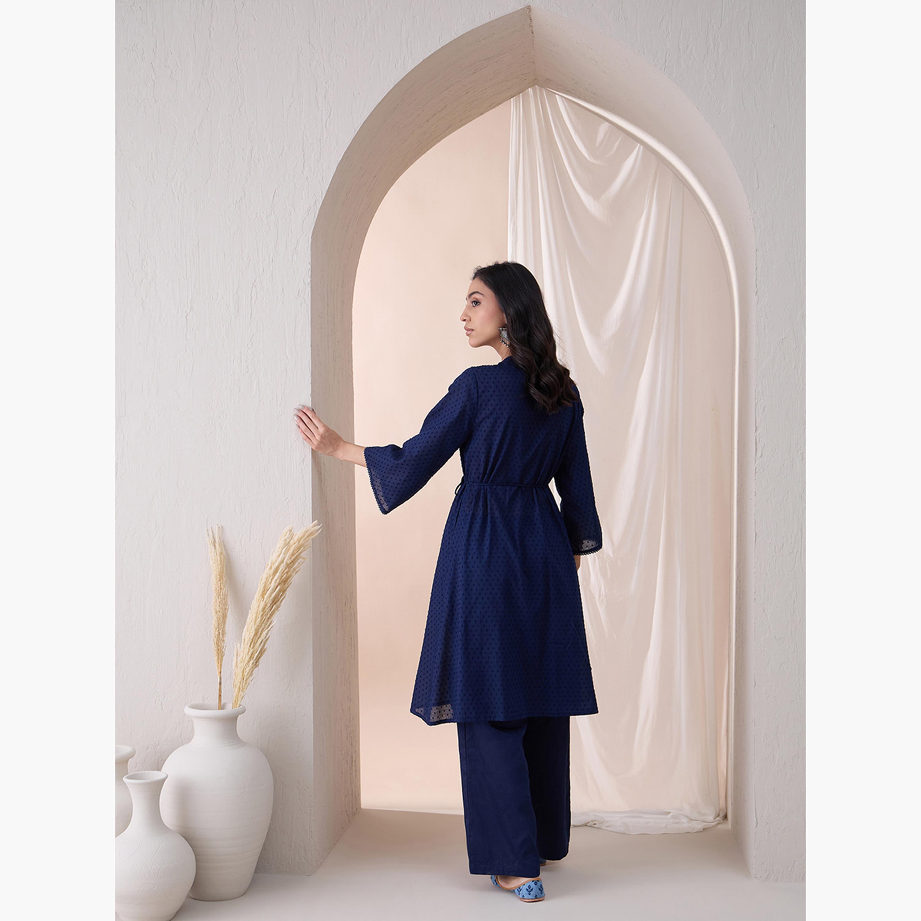 فيميلا × ستايلي - قميص كورتا من قماش دوبي مع بنطال مستقيم-women-clothing-coordsets-image-6