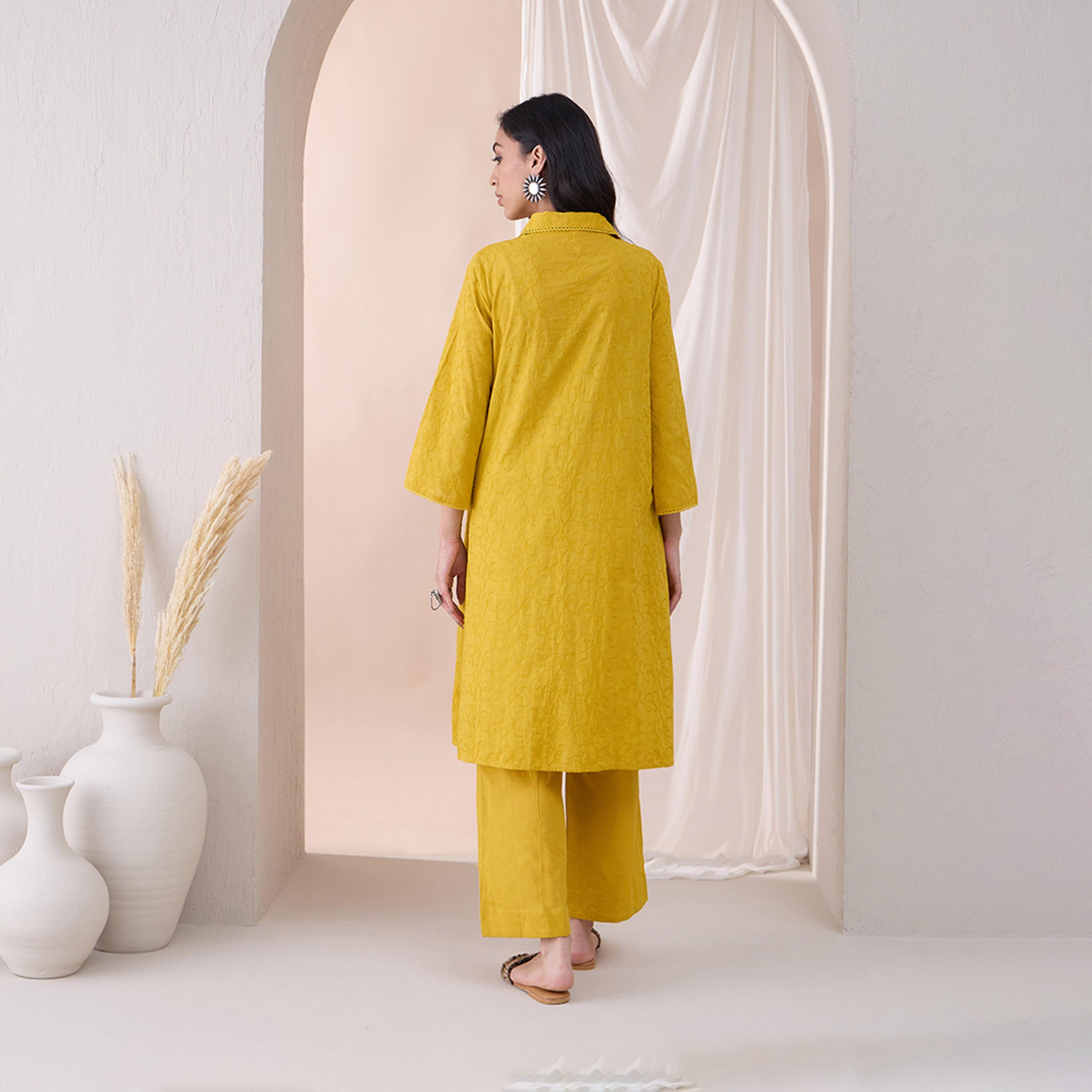 فيميلا × ستايلي - تونيك من القطن باللون الخردلي مطرز بشراشيب مع بنطلون مستقيم-women-clothing-coordsets-image-2