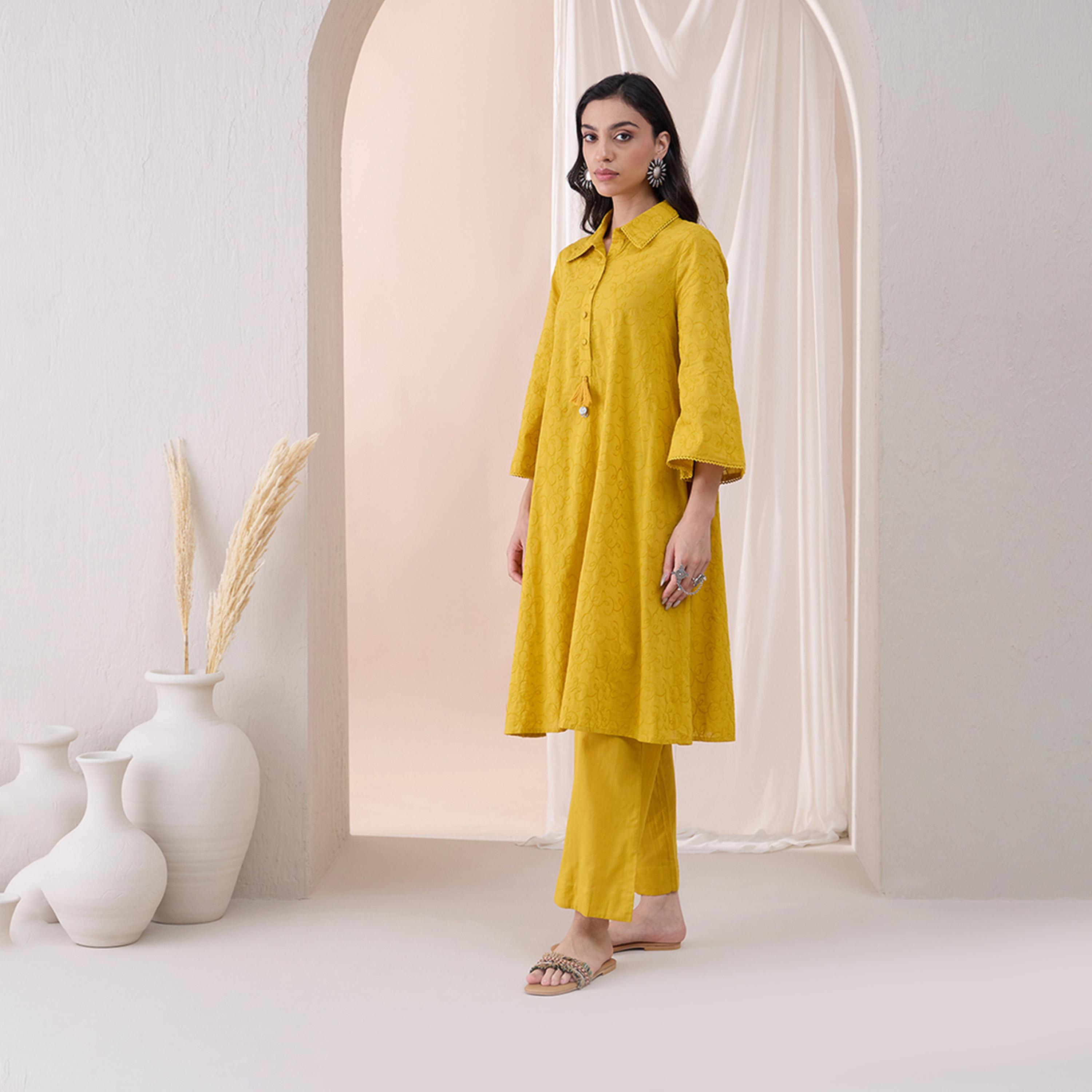 فيميلا × ستايلي - تونيك من القطن باللون الخردلي مطرز بشراشيب مع بنطلون مستقيم-women-clothing-coordsets-image-3