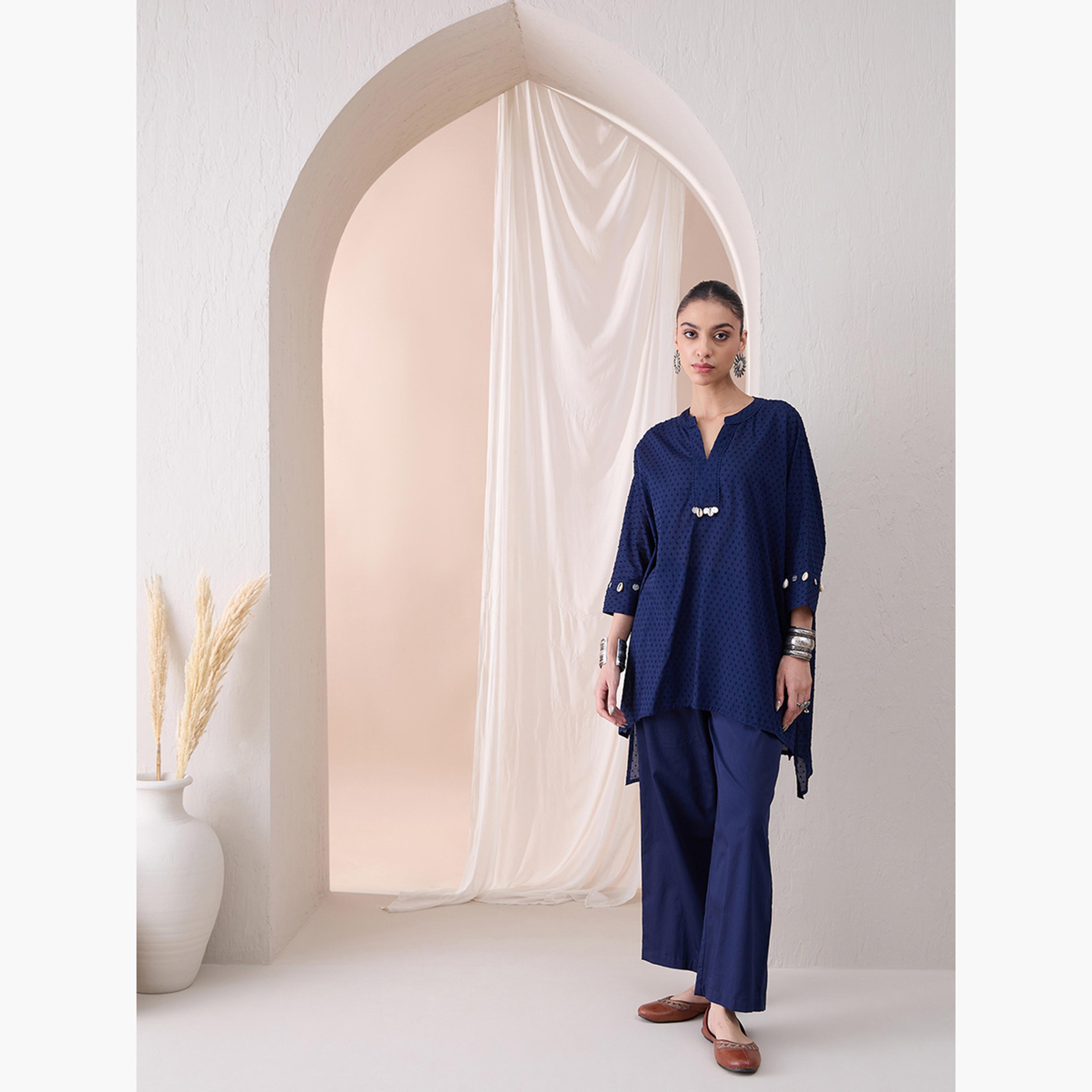 Femmella X Styli Textured Dobby High Low Kurta With Straight Pant Co-Ords-women-clothing-coordsets-image-3