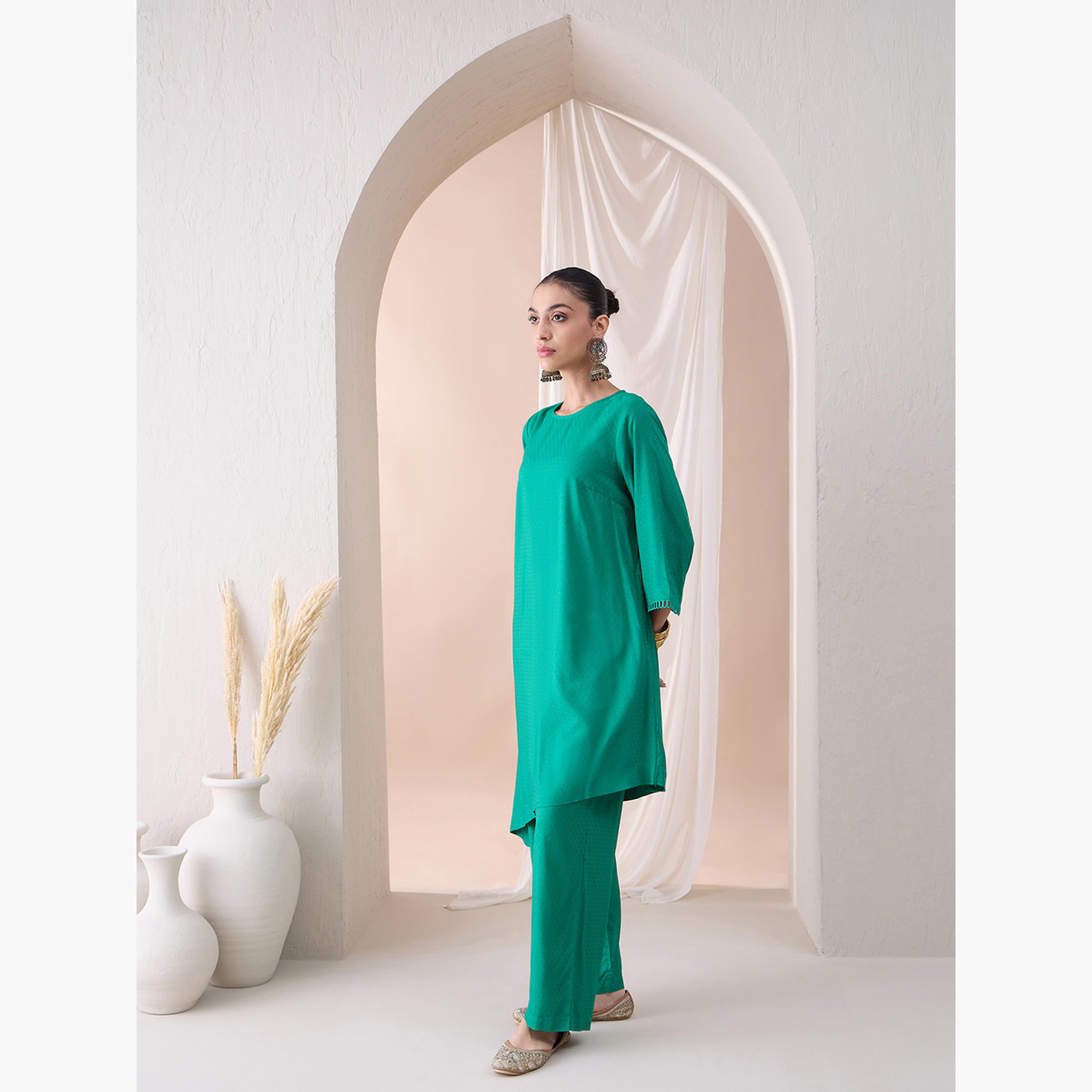 فيميلا × ستايلي - سترة فيسكوز ذات حاشية غير متماثلة مع بنطال مستقيم-women-clothing-coordsets-image-4