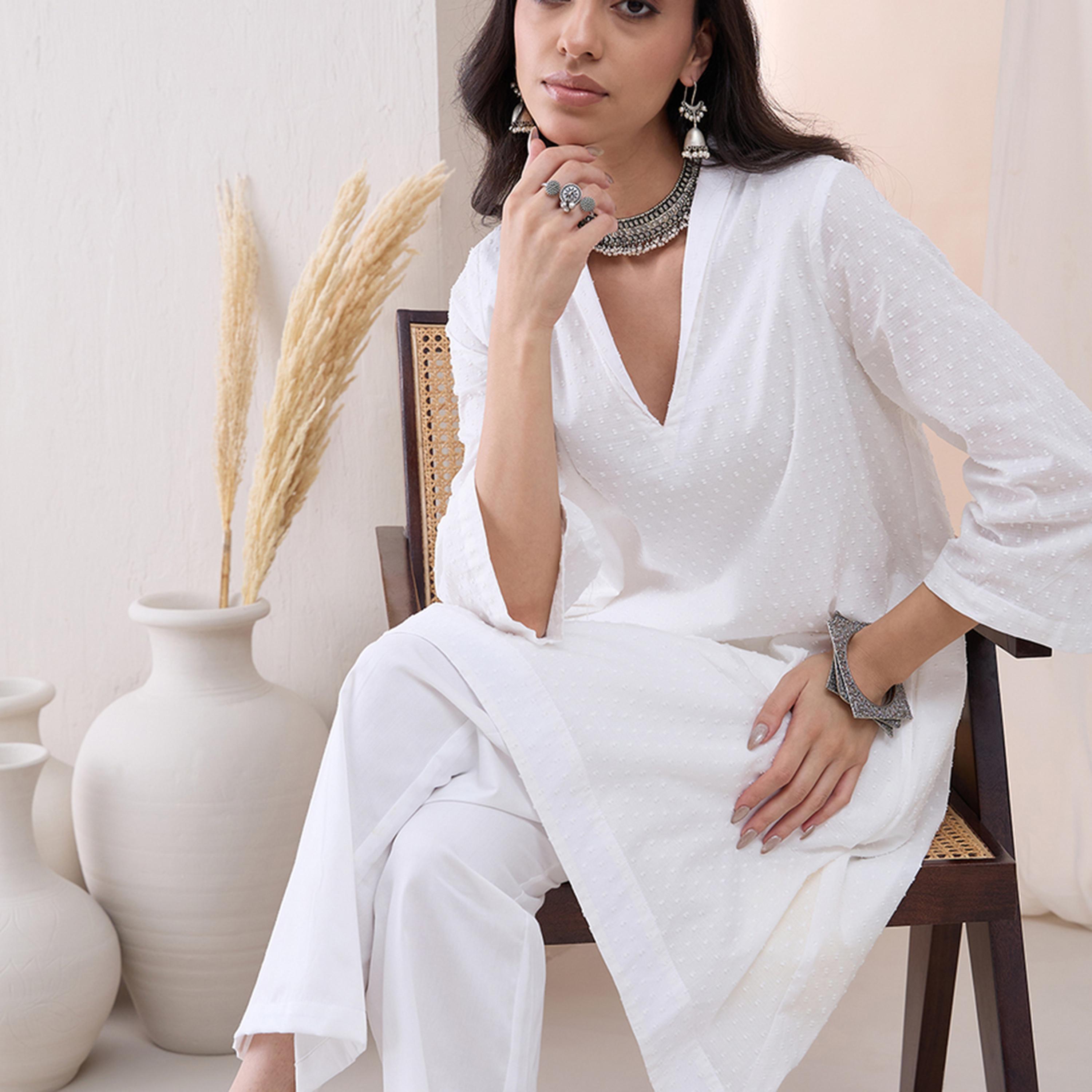 Femmella X Styli Textured Dobby V-Neck Tunic With Straight Pant Co-Ords-women-clothing-coordsets-image-7