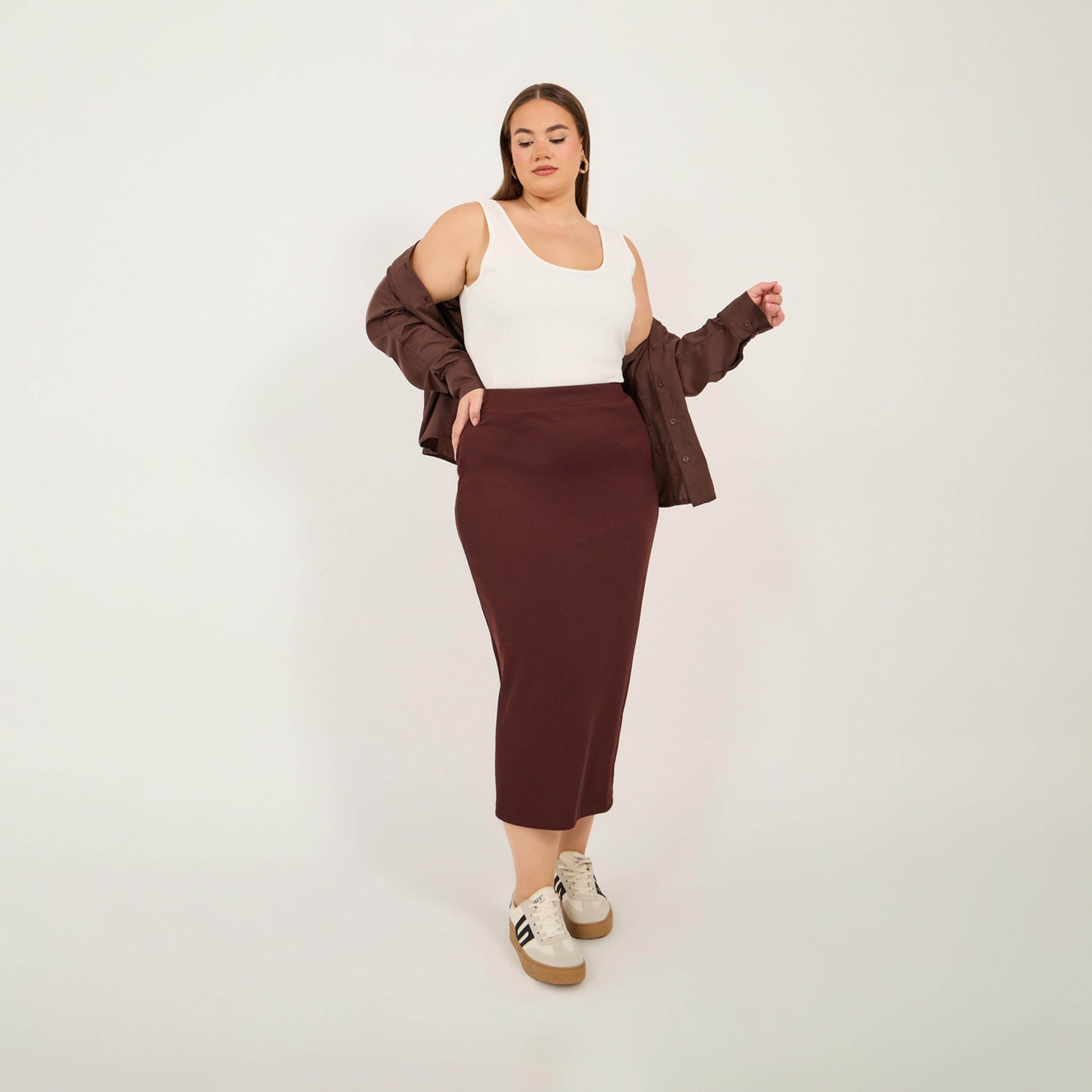 ستايلي - قميص جيرسي بدون أكمام بقصة ضيقة وياقة دائرية مقاس كبير-women-clothing-tshirts-image-1