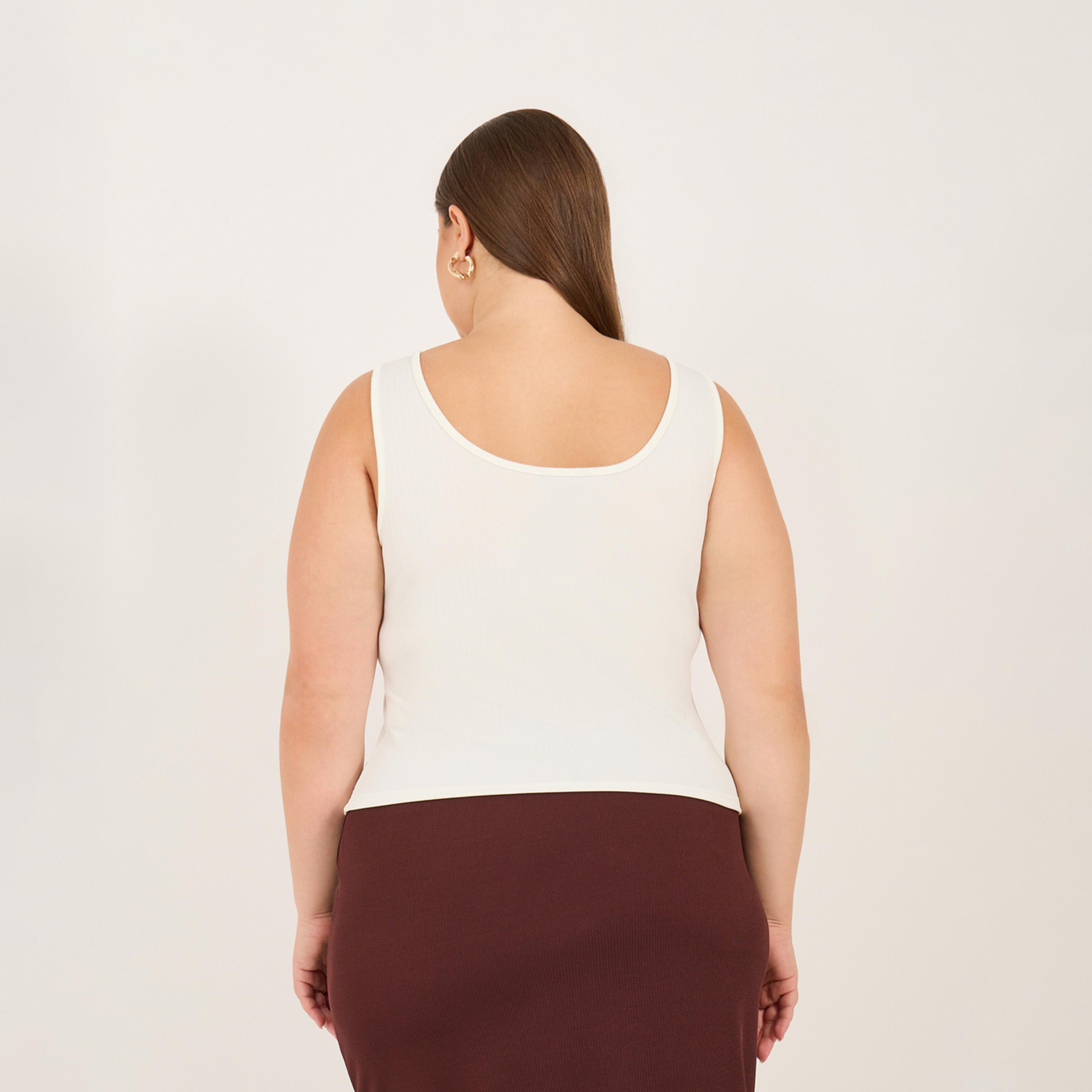 ستايلي - قميص جيرسي بدون أكمام بقصة ضيقة وياقة دائرية مقاس كبير-women-clothing-tshirts-image-4