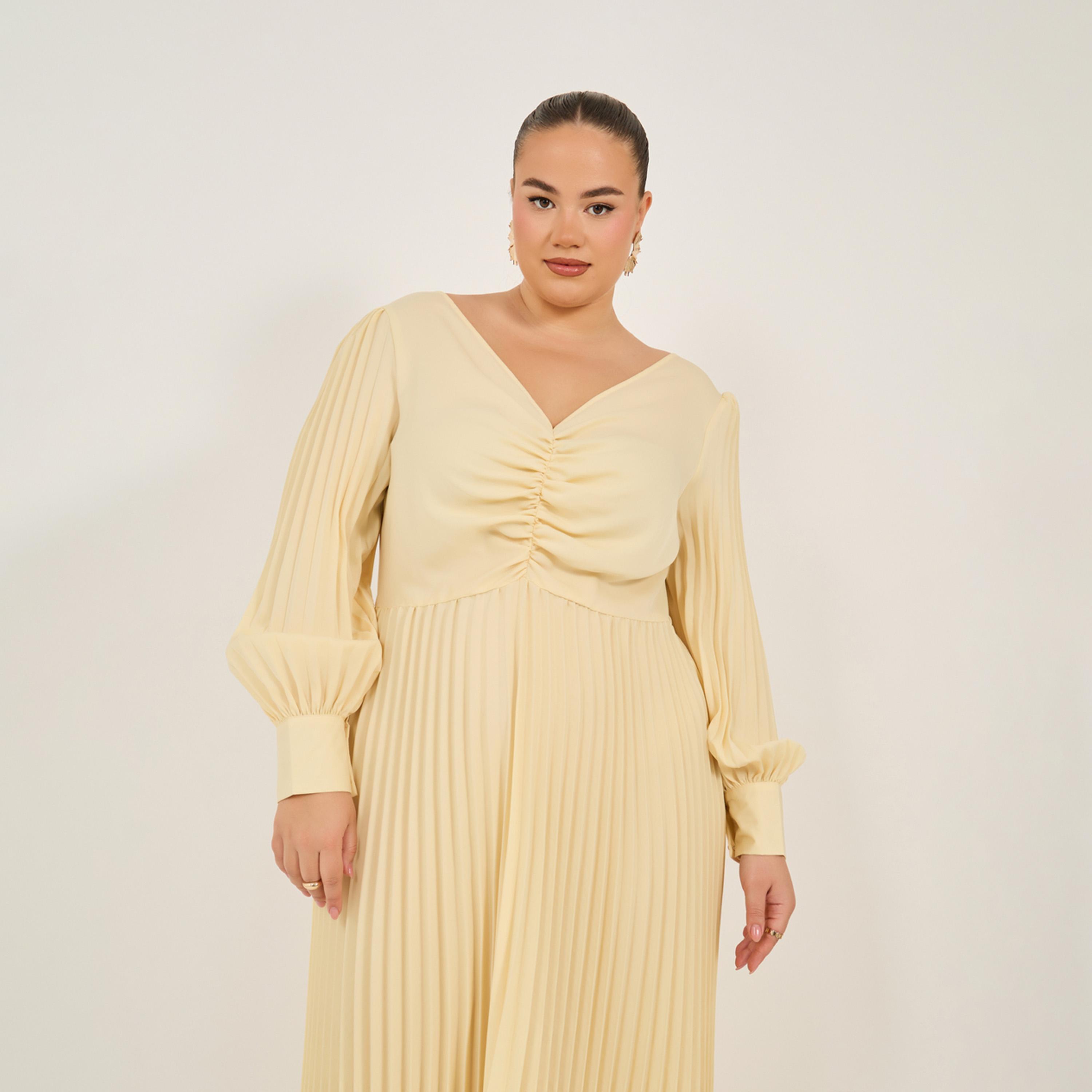 ستايلي - فستان ماكسي بأكمام طويلة وثنيات وقصة A بمقاسات كبيرة-women-clothing-dresses-image-3