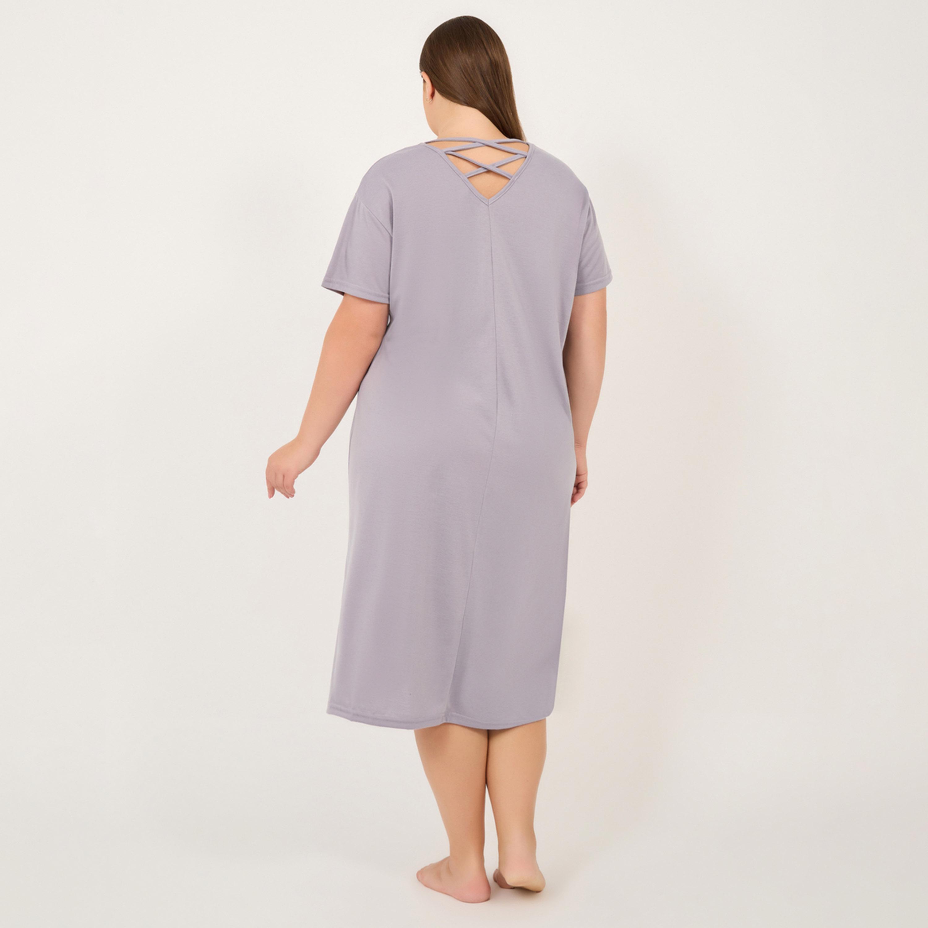 ستايلي - فستان نوم بمقاس كبير مع تفاصيل متقاطعة من الخلف-women-clothing-nightwear-nighties-image-5