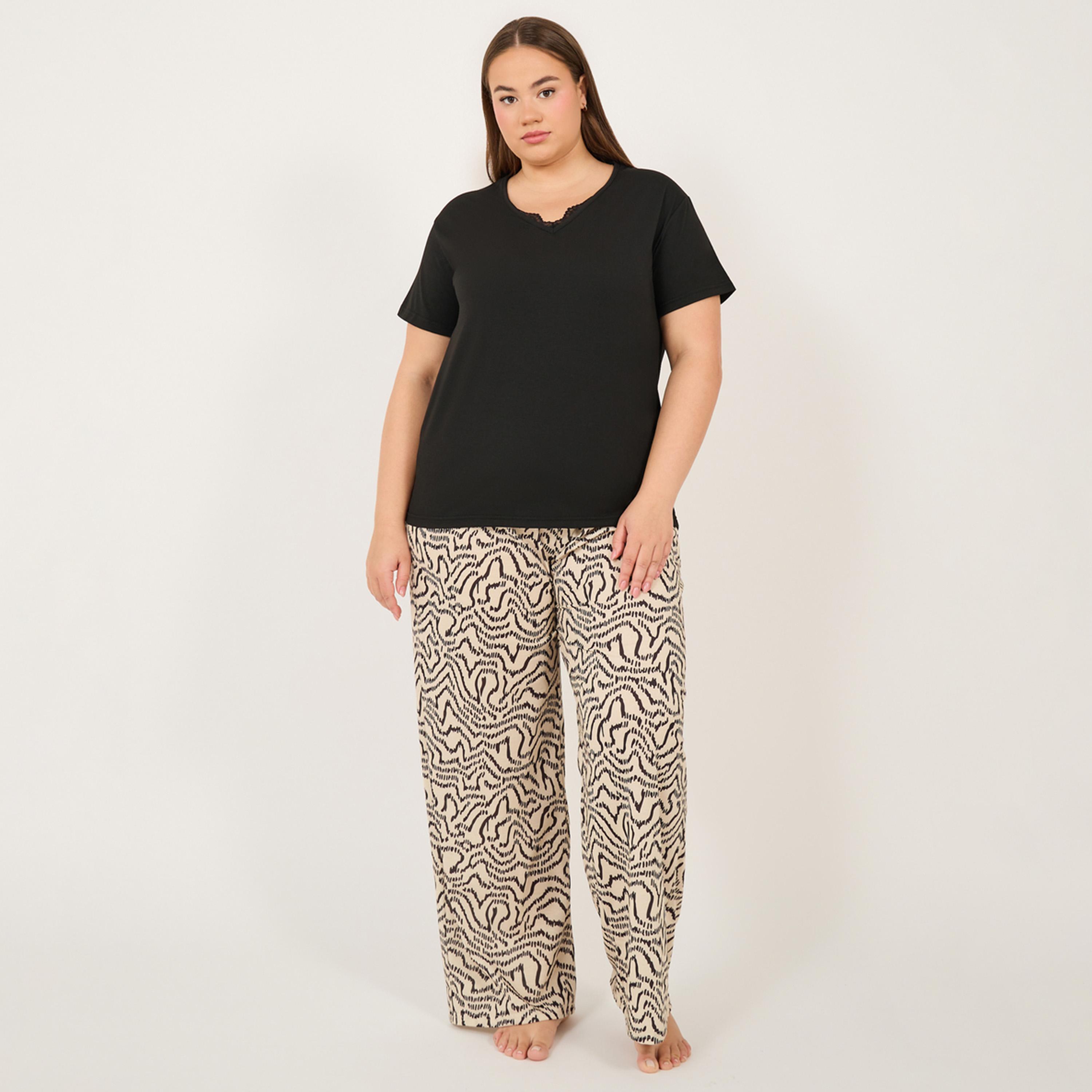 Styli Plus Size Solid T-Shirt and Printed Pyjama Set-women-clothing-nightwear-pyjamas-longsets-image-1