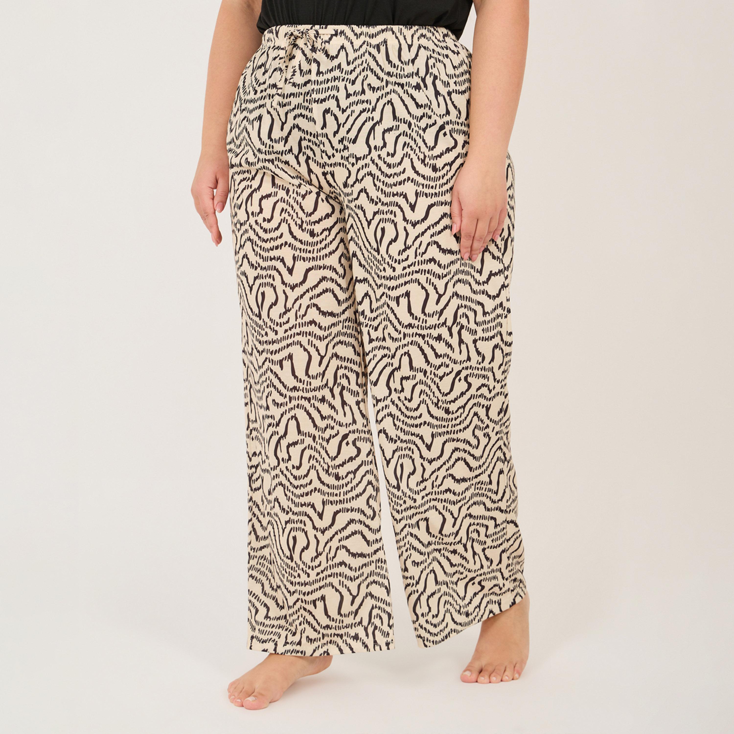 Styli Plus Size Solid T-Shirt and Printed Pyjama Set-women-clothing-nightwear-pyjamas-longsets-image-5