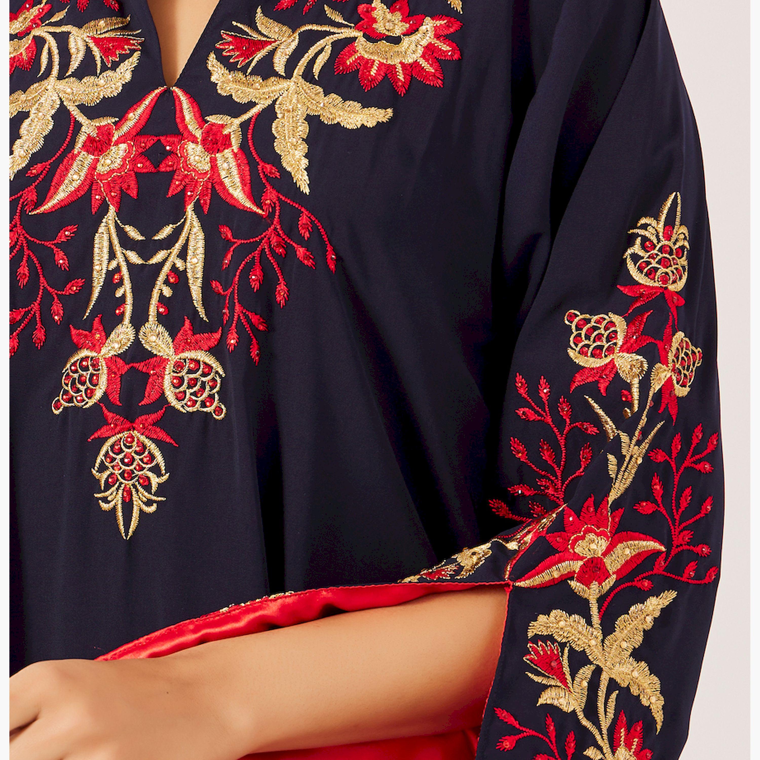 ماكسيم كرييشنز - جلابية مطرزة بياقة وقصّة A-women-arabicclothing-jalabiyas-image-4