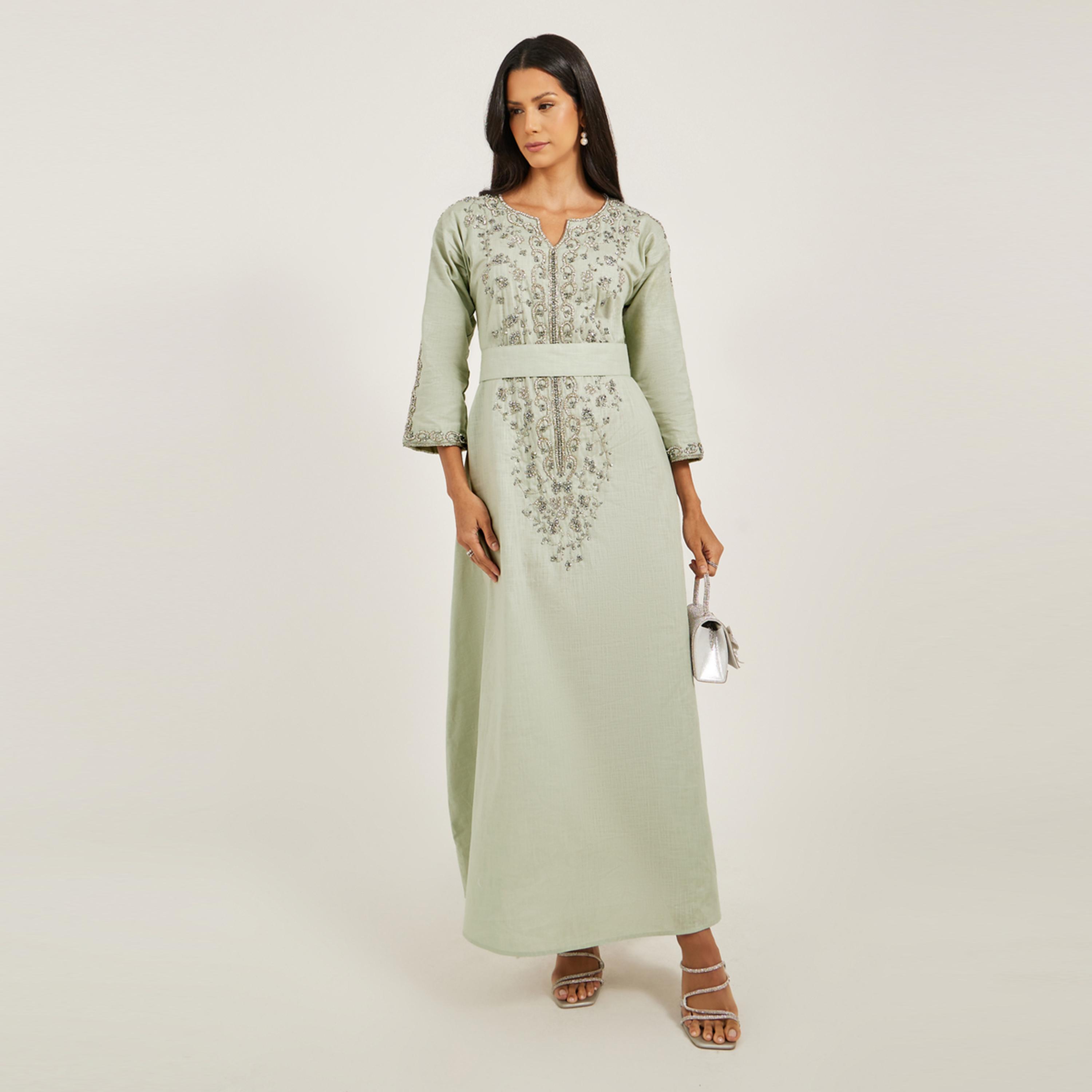 ماكسيم كرييشن × ستايلي - جلابية من الكتان الخالص مع تطريز يدوي باللون الفضي-women-arabicclothing-jalabiyas-image-2