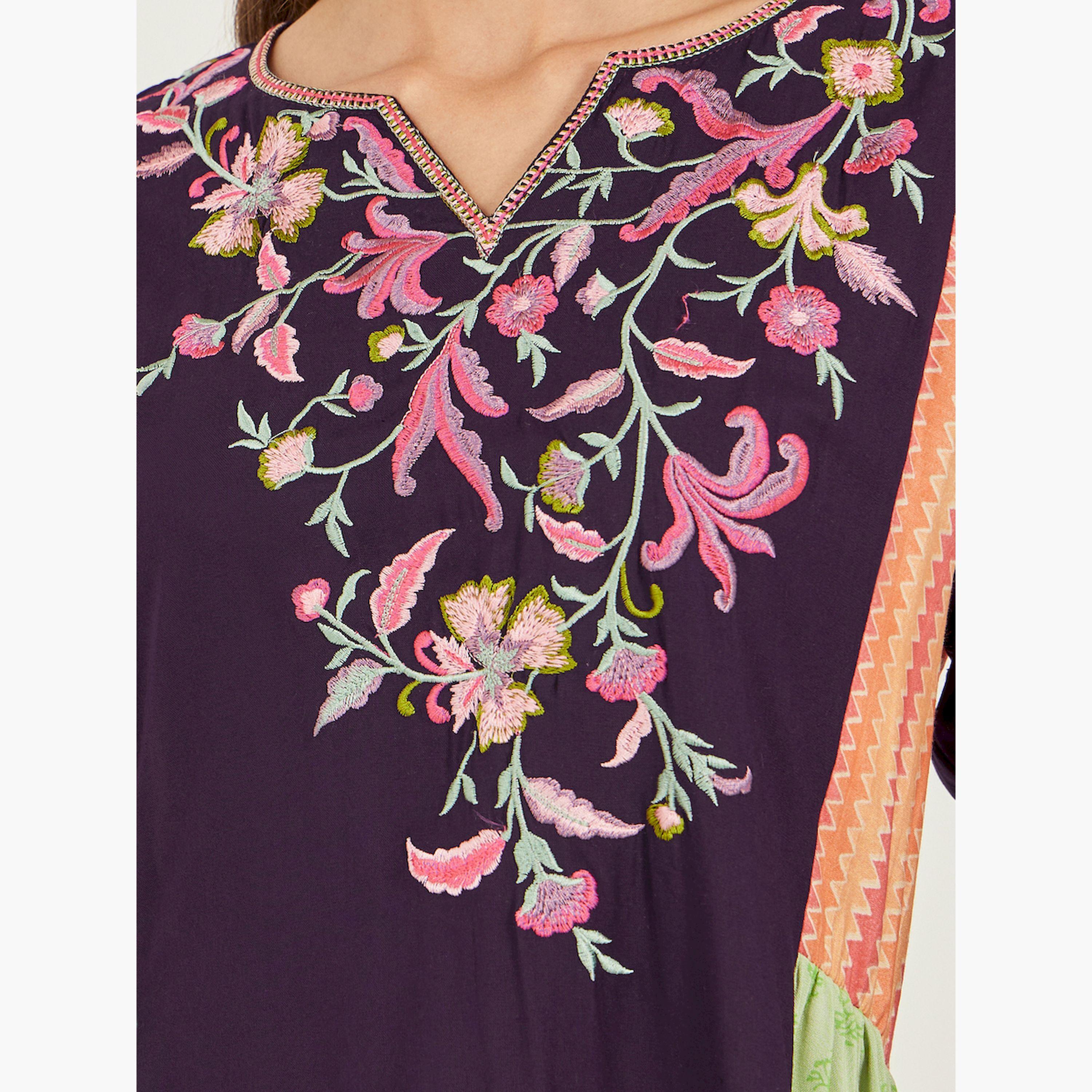 ماكسيم كرييشنز × ستايلي - جلابية بتفاصيل مطوية ومطرزة بألوان متعددة-women-arabicclothing-jalabiyas-image-4