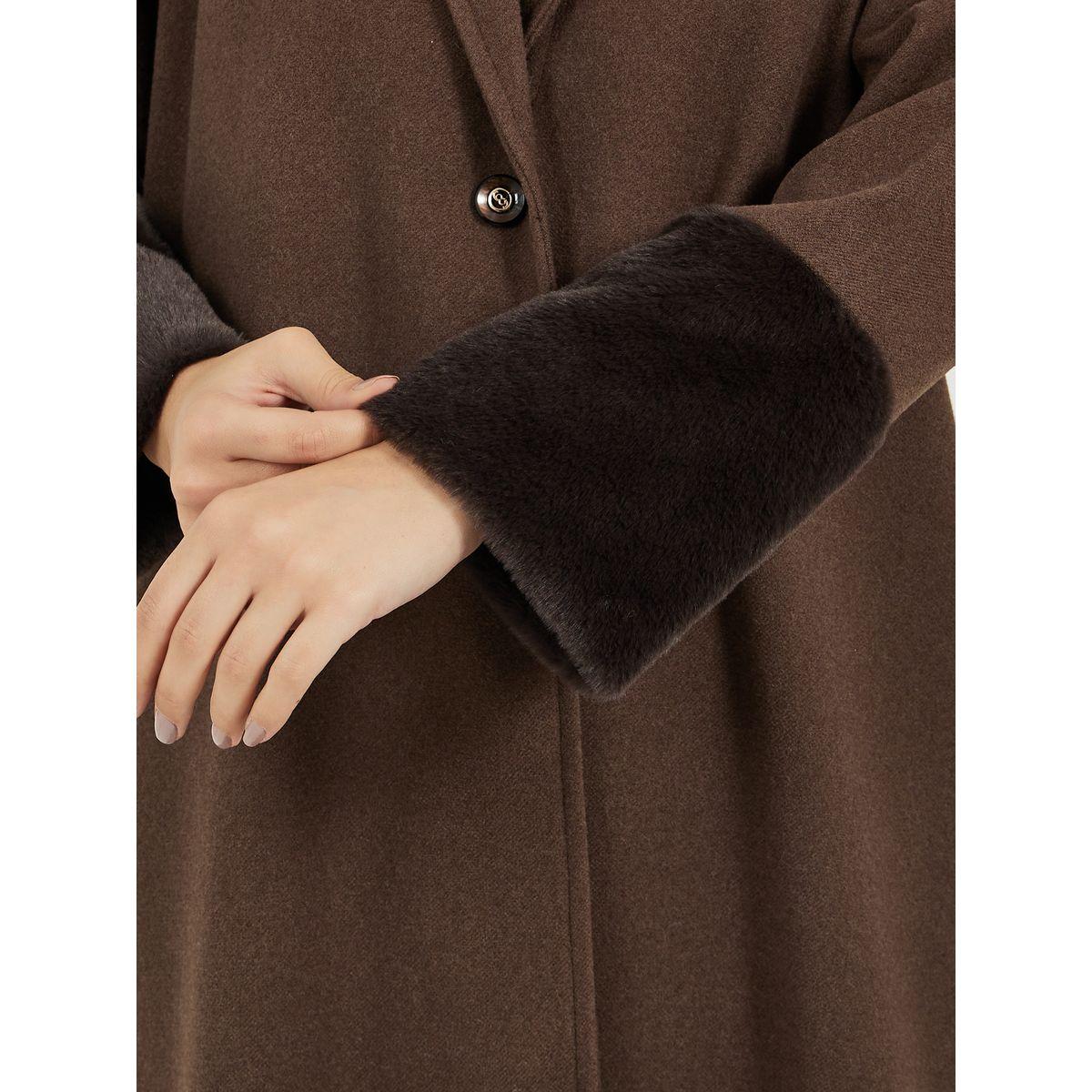 عباية طويلة بأساور مزينة بفرو صناعي-women-arabicclothing-abayas-image-3