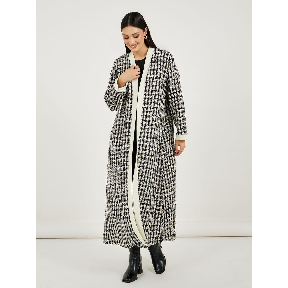 عباية تويد مفتوحة مع الأمام بتفاصيل مُتباينة-women-arabicclothing-abayas-image-2