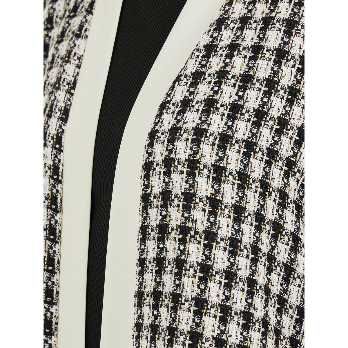 عباية تويد مفتوحة مع الأمام بتفاصيل مُتباينة-women-arabicclothing-abayas-image-4