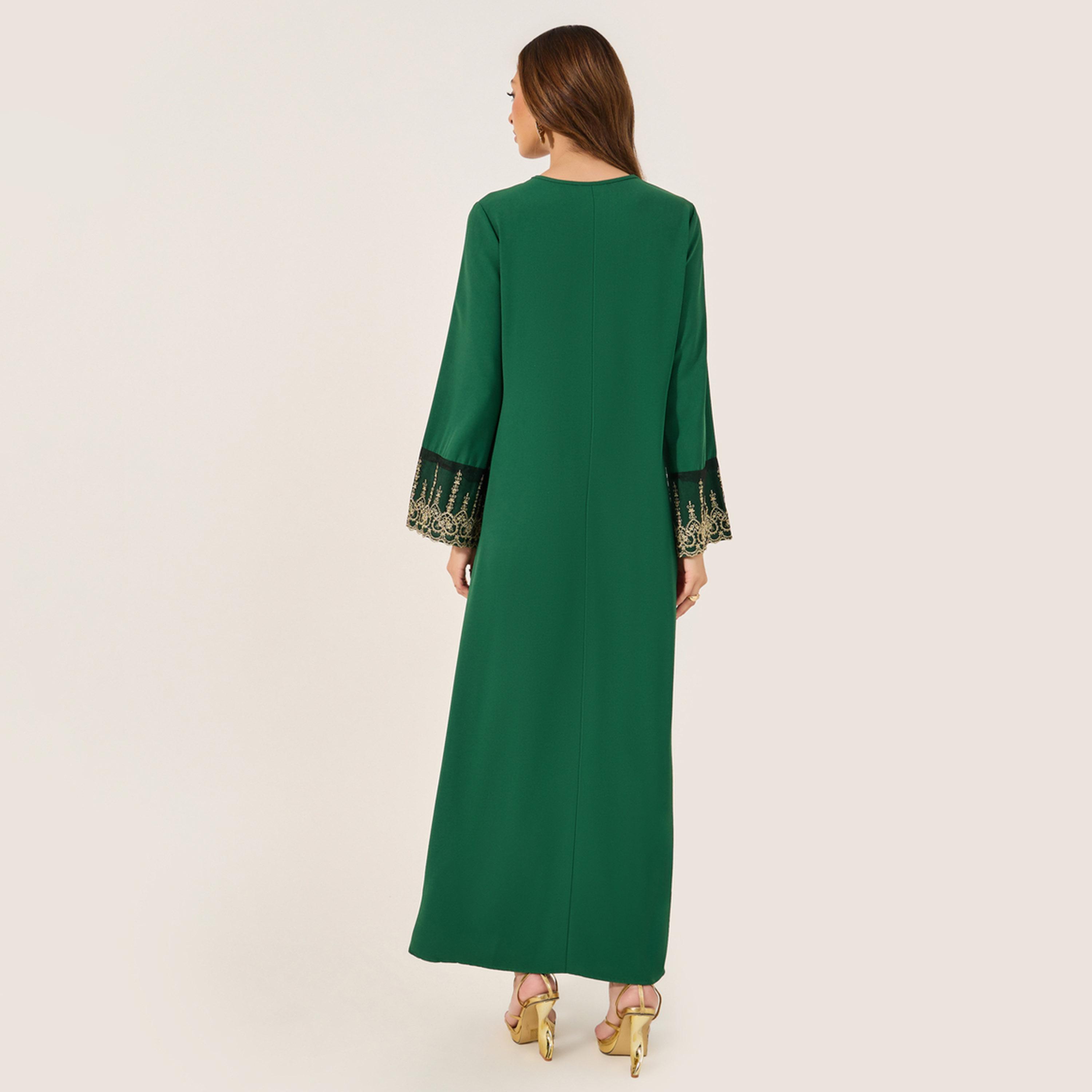 ستايلي - جلابية مطرزة برقبة على شكل V ومزينة بشراشيب-women-arabicclothing-jalabiyas-image-5