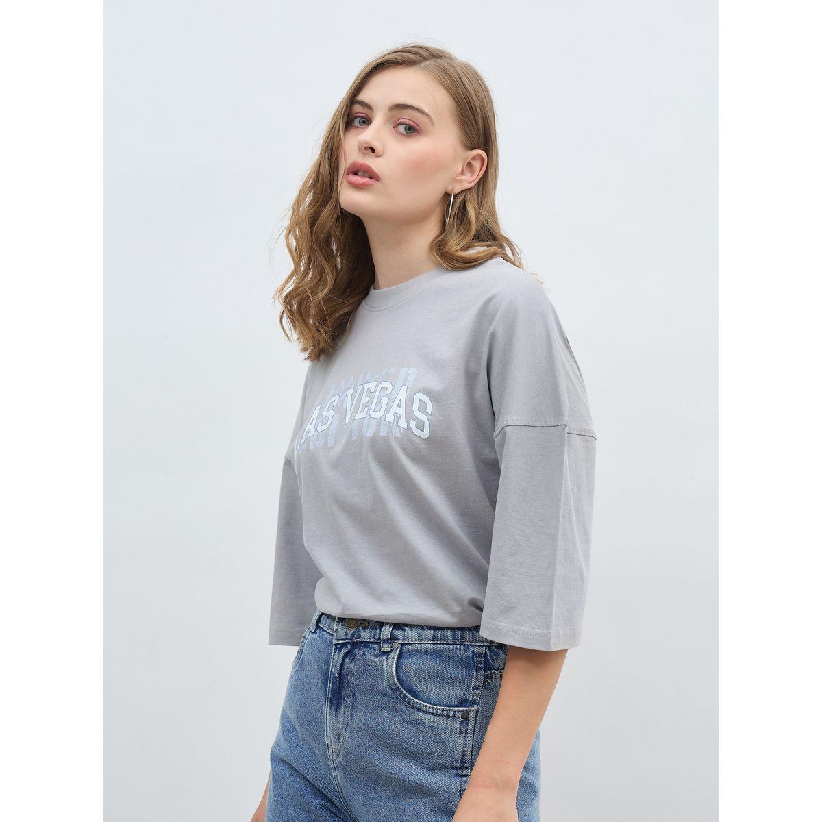 Styli Exaggerated Shoulder Slogan Print Oversized T-Shirt-women-clothing-tshirts-image-3