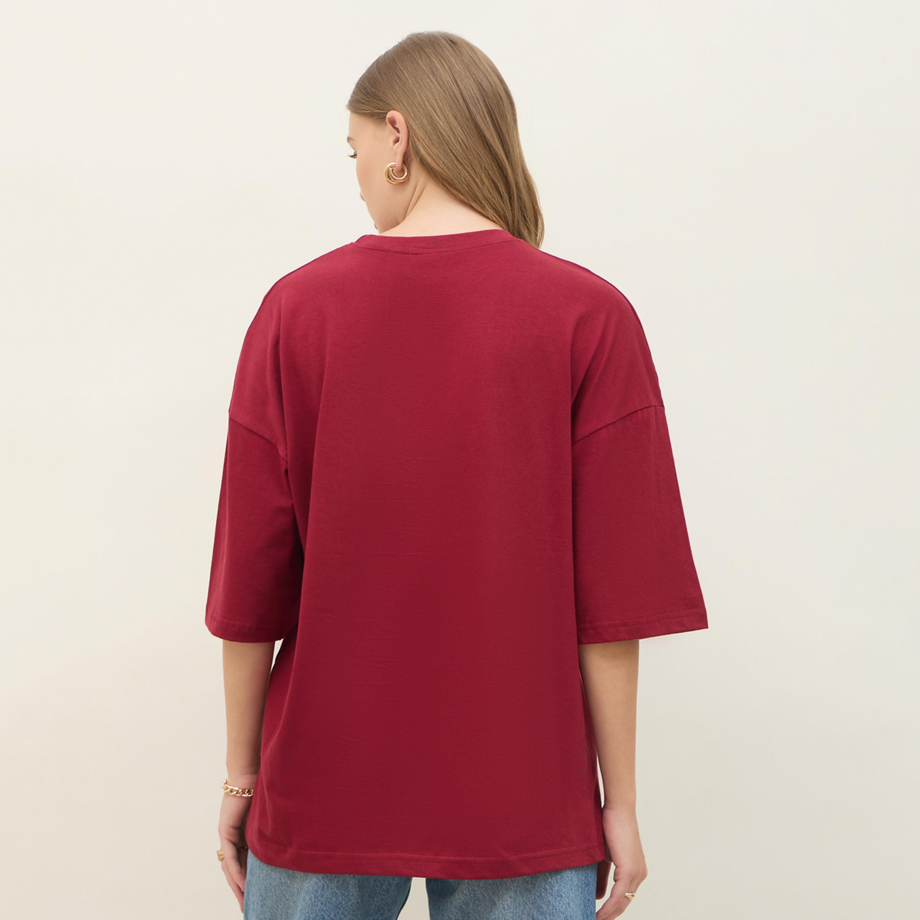 ستايلي - تي شيرت بشعار نيويورك وأكتاف منسدلة-women-clothing-tshirts-image-5
