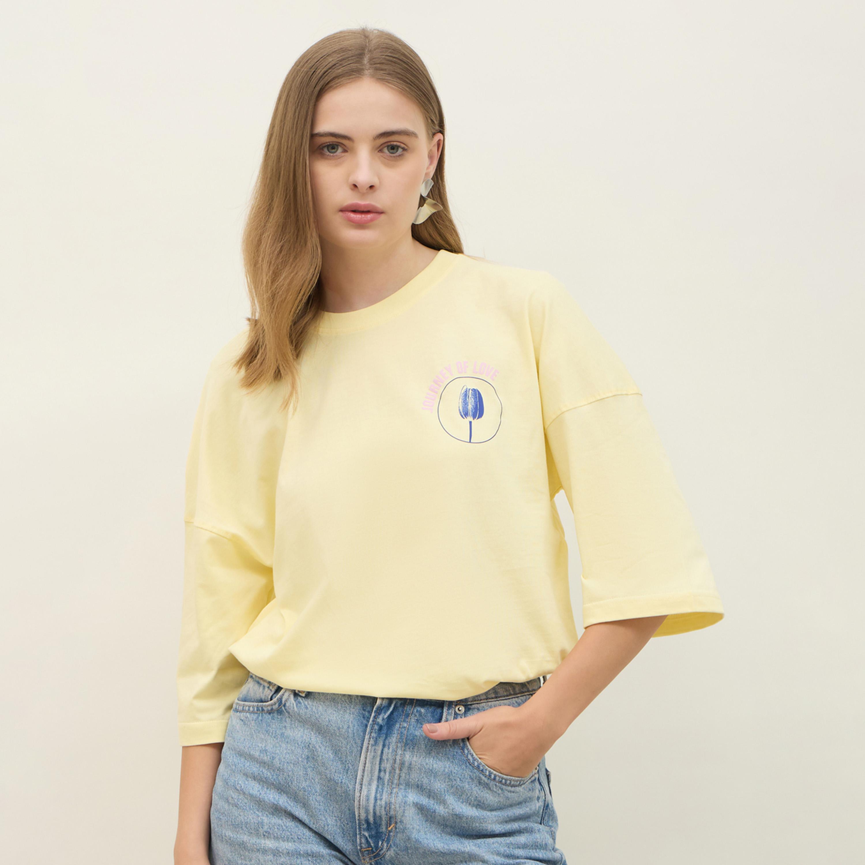 ستايلي - تي شيرت جرافيكي بأكمام قصيرة كبير الحجم-women-clothing-tshirts-image-1