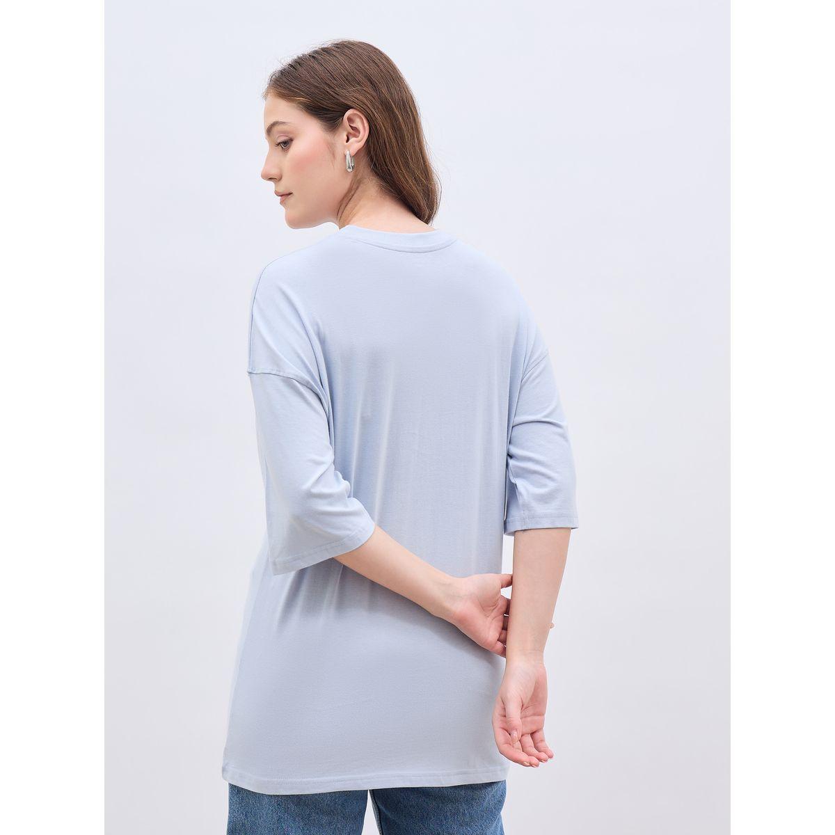 تيشيرت فضفاض بأكتاف منخفضة وتفاصيل مُطرّزة-women-clothing-tshirts-image-5