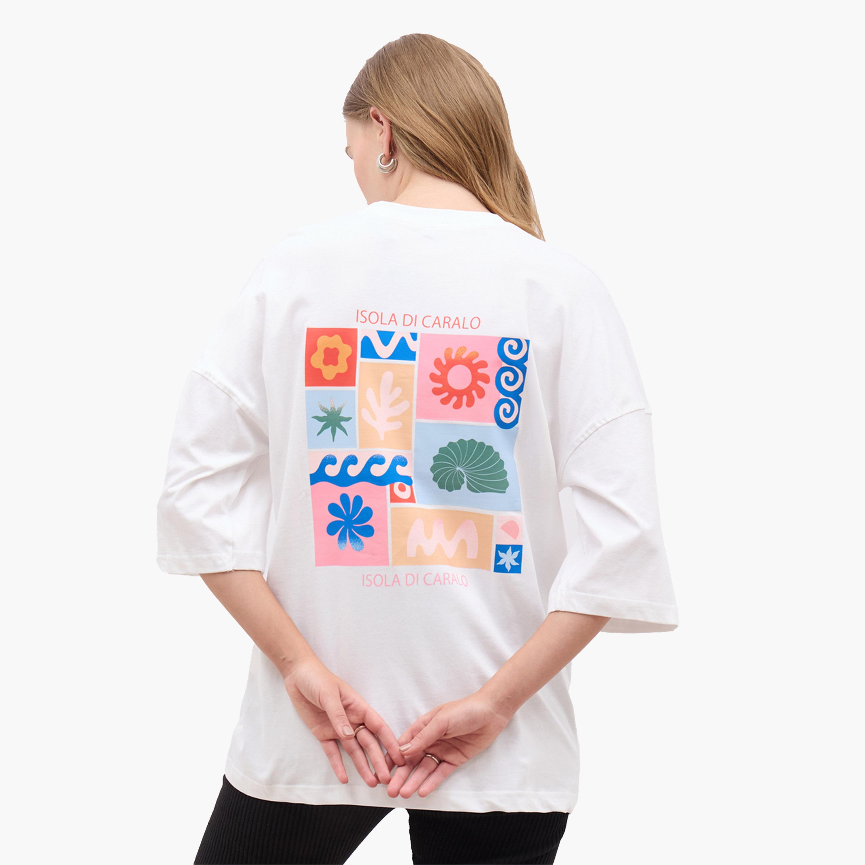 ستايلي-  تي شيرت كبير الحجم بأكمام قصيرة وطبعة جرافيكية-women-clothing-tshirts-image-5