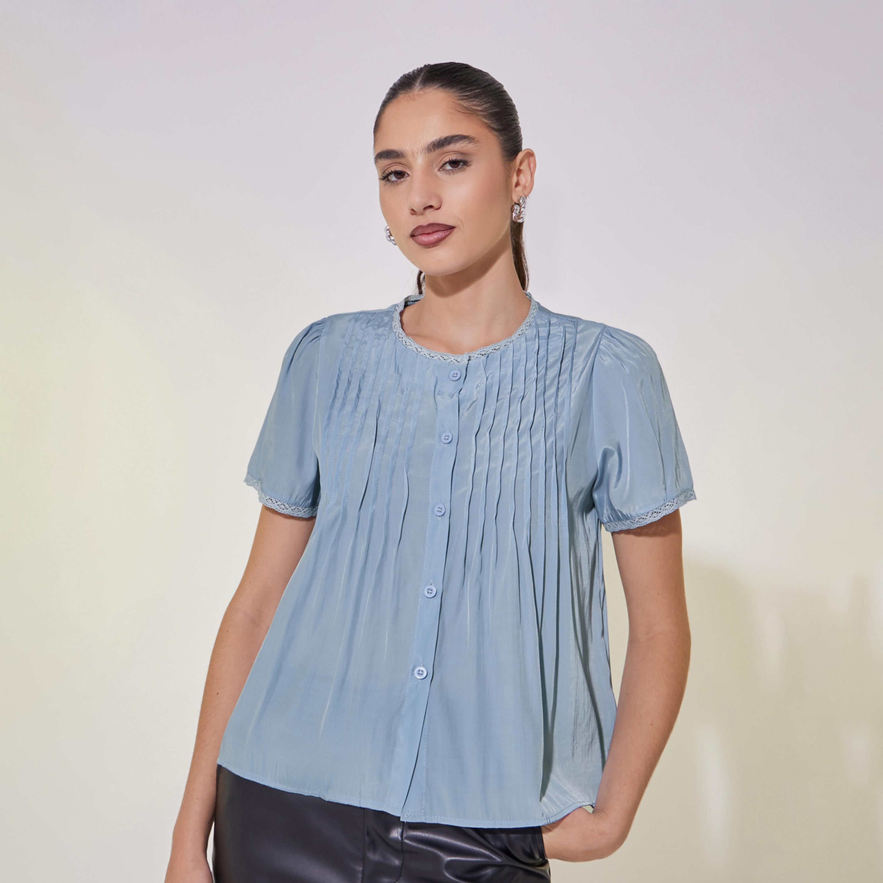بلوزة محزوزة باكمام منفوخة وتفاصيل دانتيل-women-clothing-shirtsandblouses-shirts-image-2