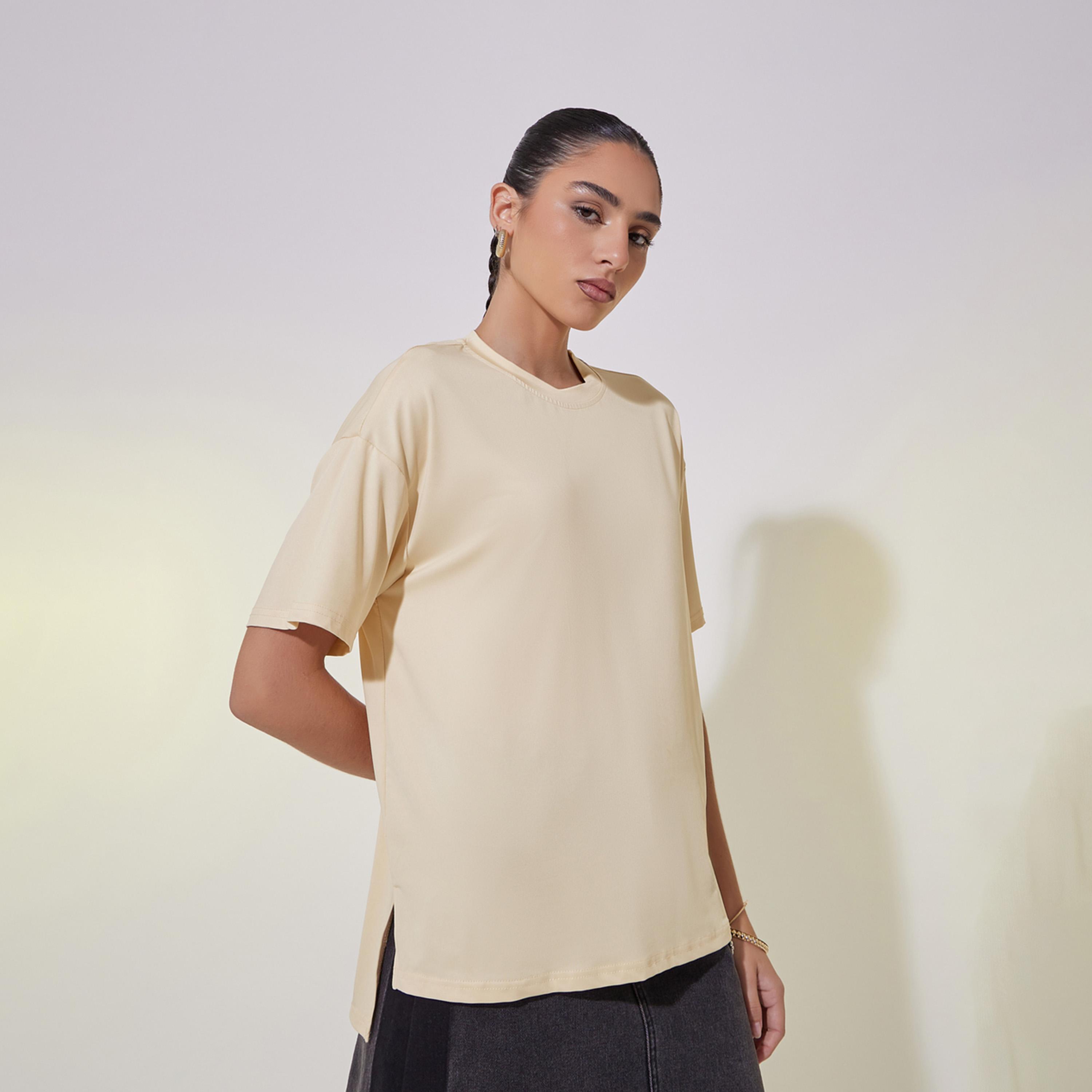 تيشيرت سادة بحافة غير متماثلة وشق جانبي-women-clothing-tshirts-image-3