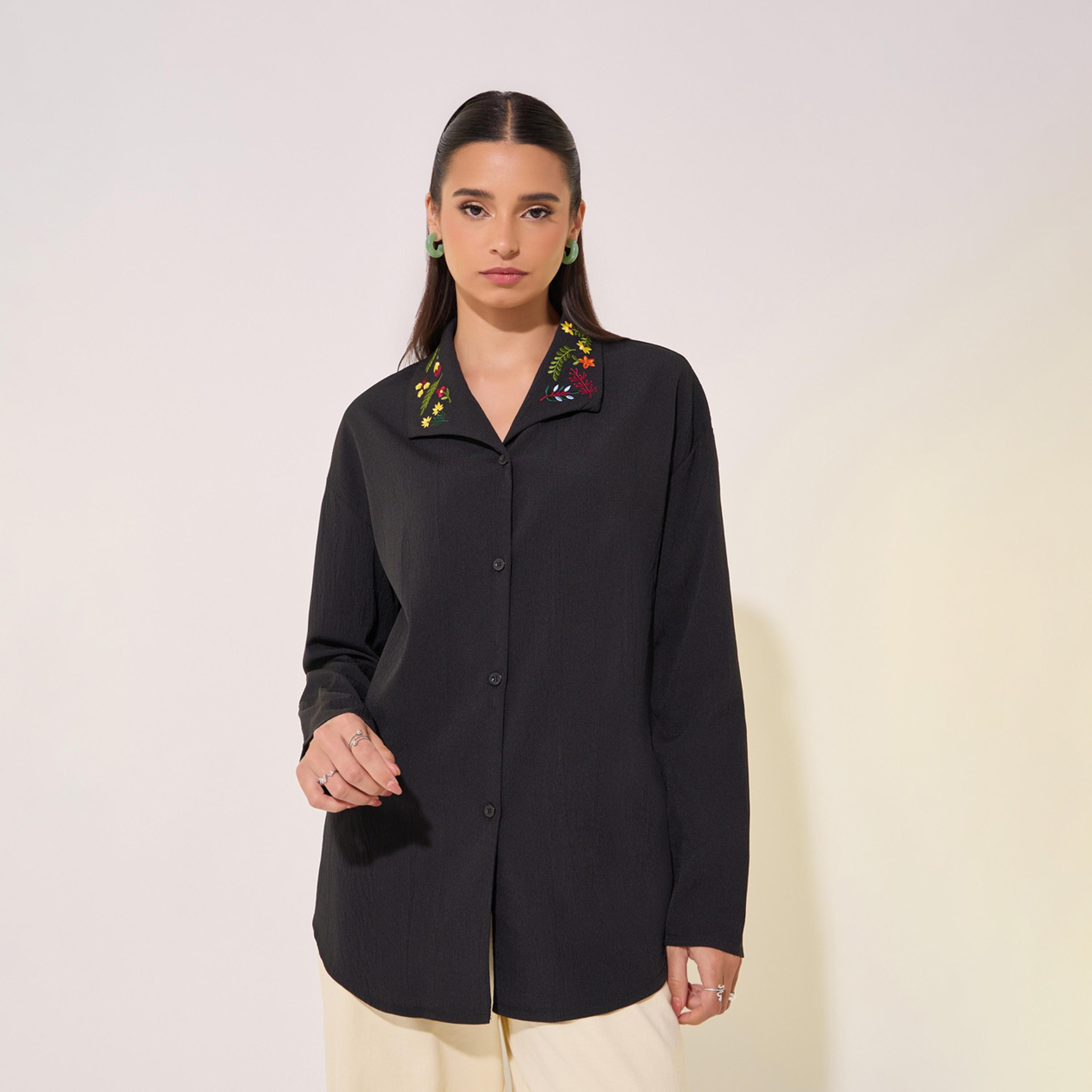 بلوزة بتفاصيل مُطرزة مع ياقة وقصة عادية-women-clothing-shirtsandblouses-shirts-image-1